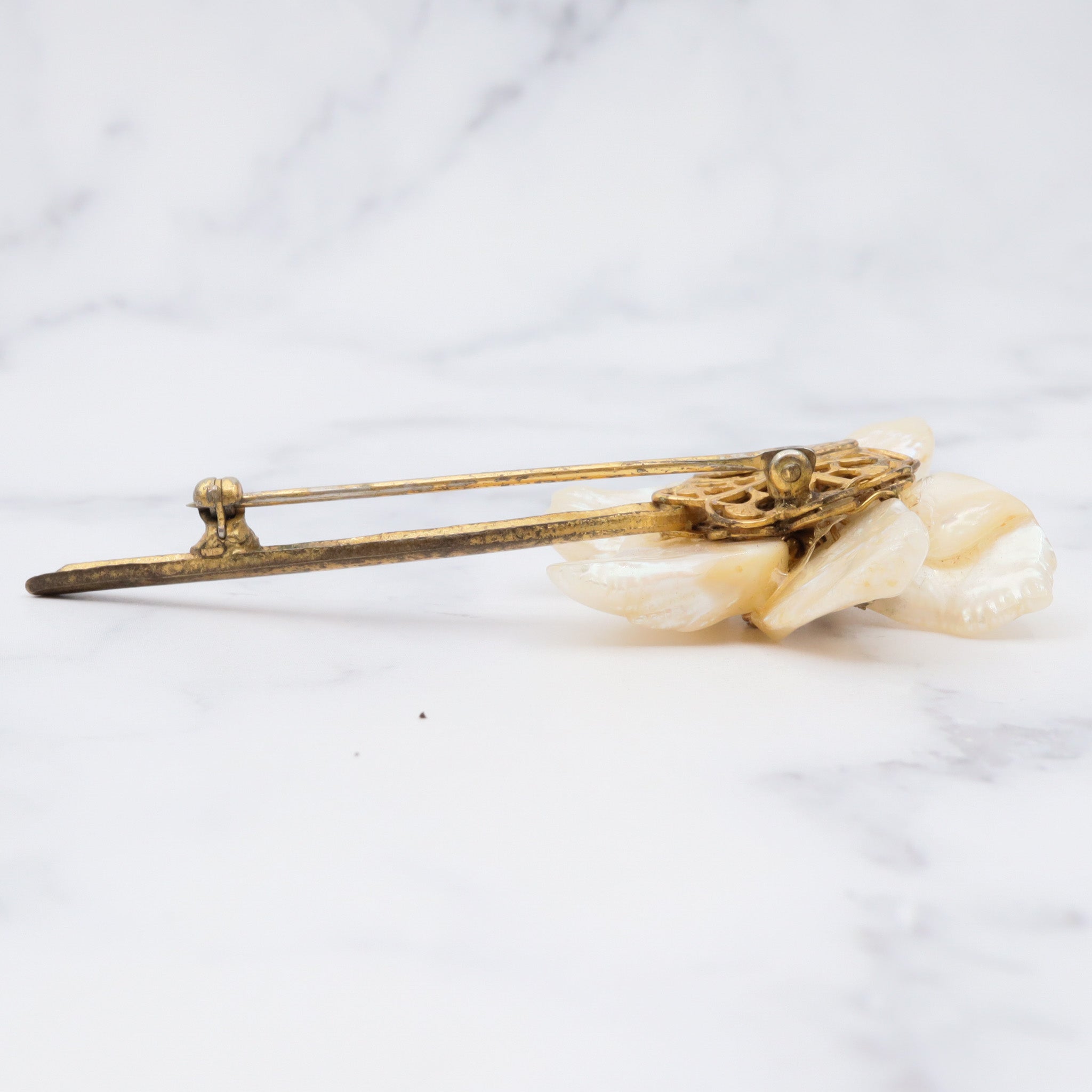 Vintage de mario baroque pearl and rhinestone gold plated flower brooch