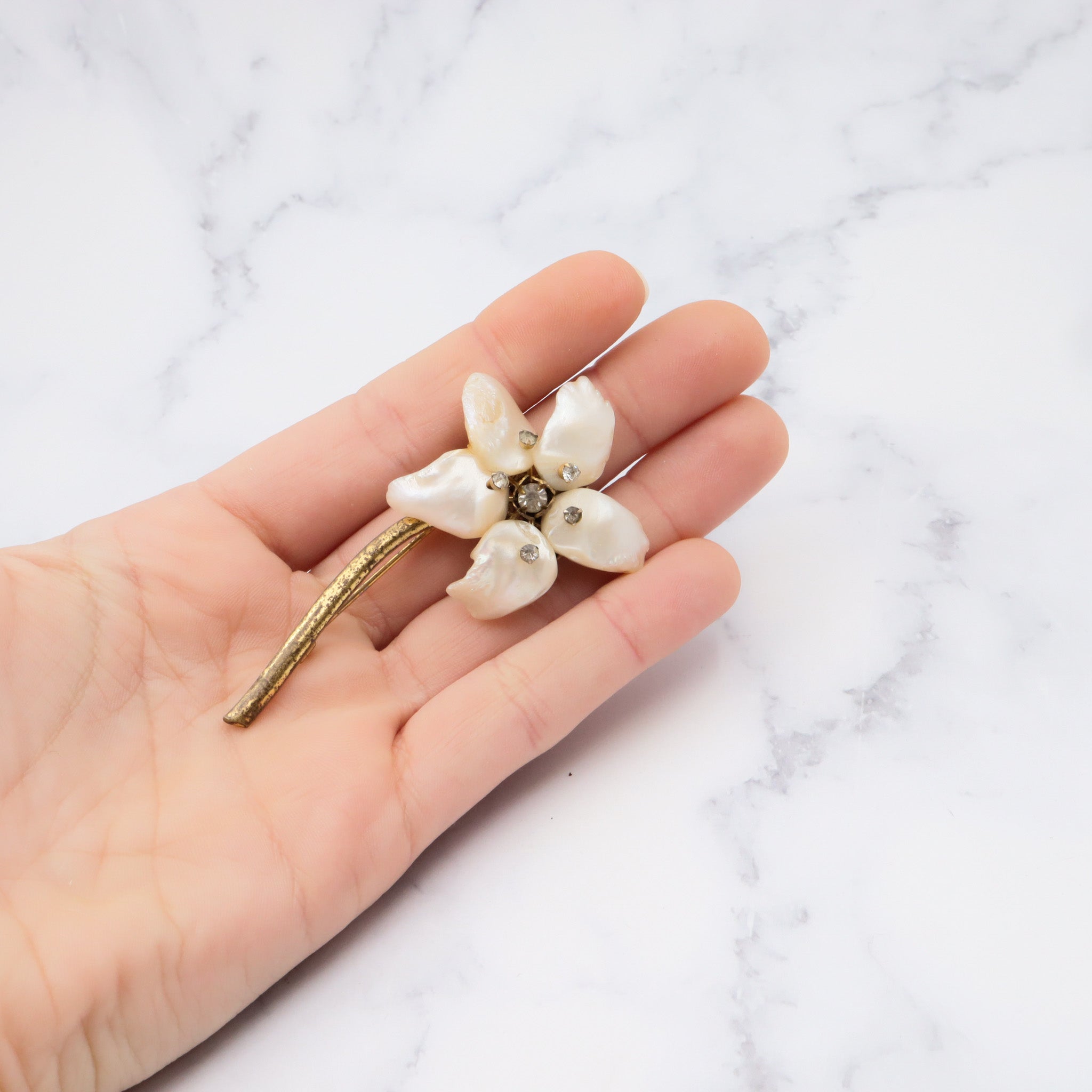 Vintage de mario baroque pearl and rhinestone gold plated flower brooch