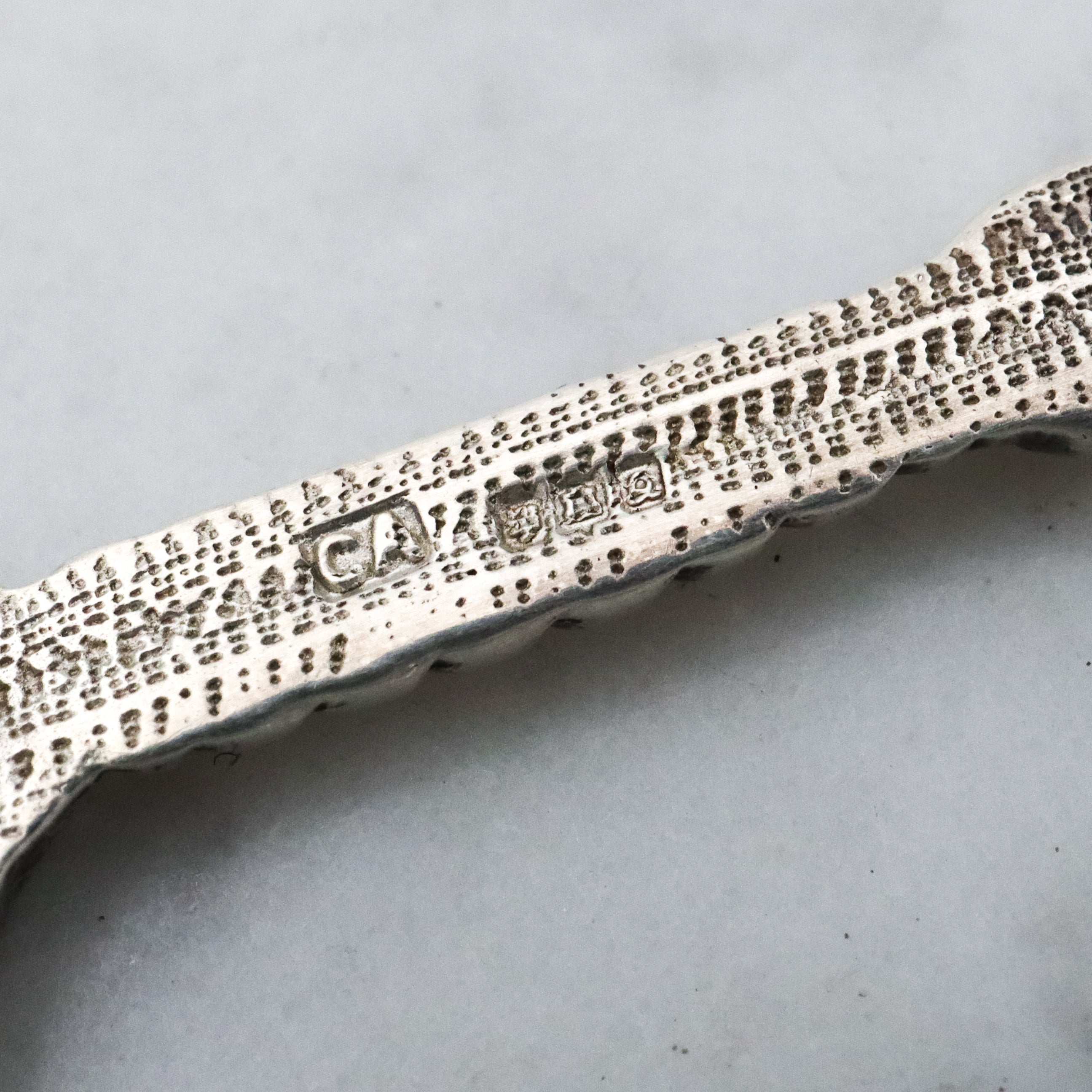 Large vintage sterling Celtic Claymore sword kilt pin