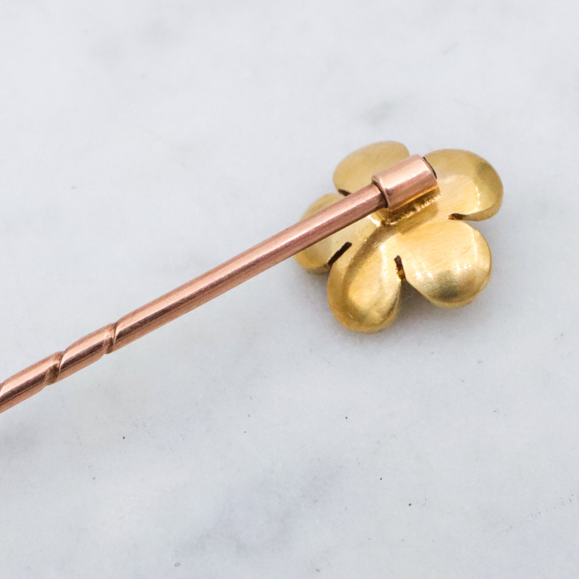 Antique Victorian 18k gold pearl flower stick pin