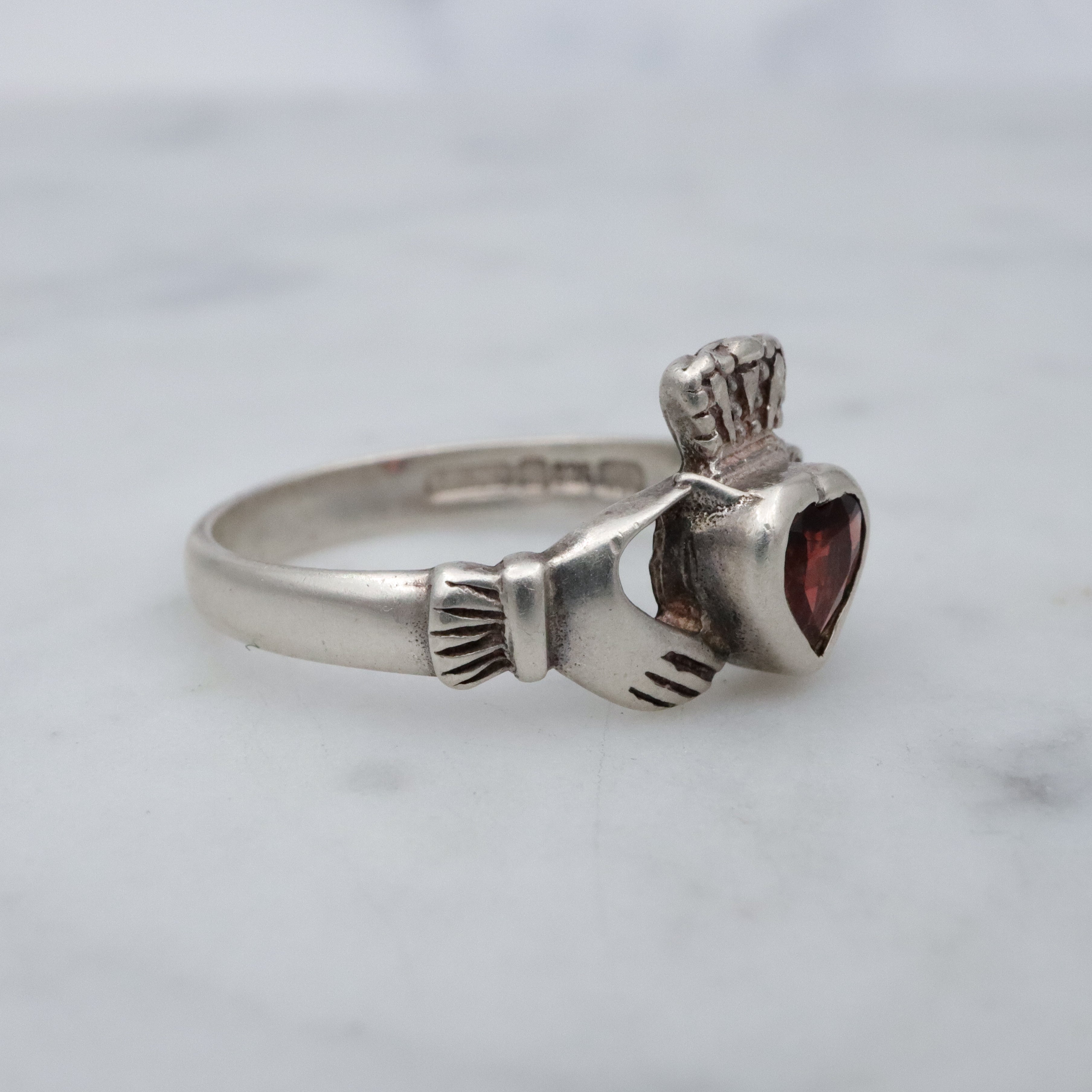 Vintage Irish sterling garnet Claddagh ring, size 7.25