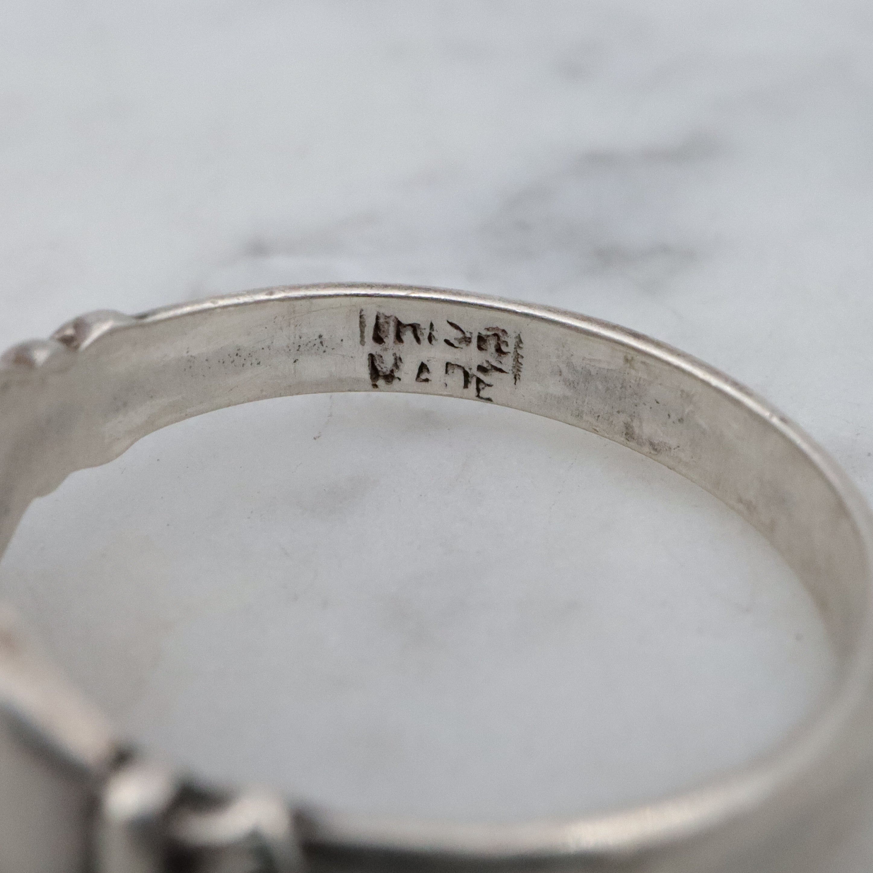 Vintage Irish sterling garnet Claddagh ring, size 7.25