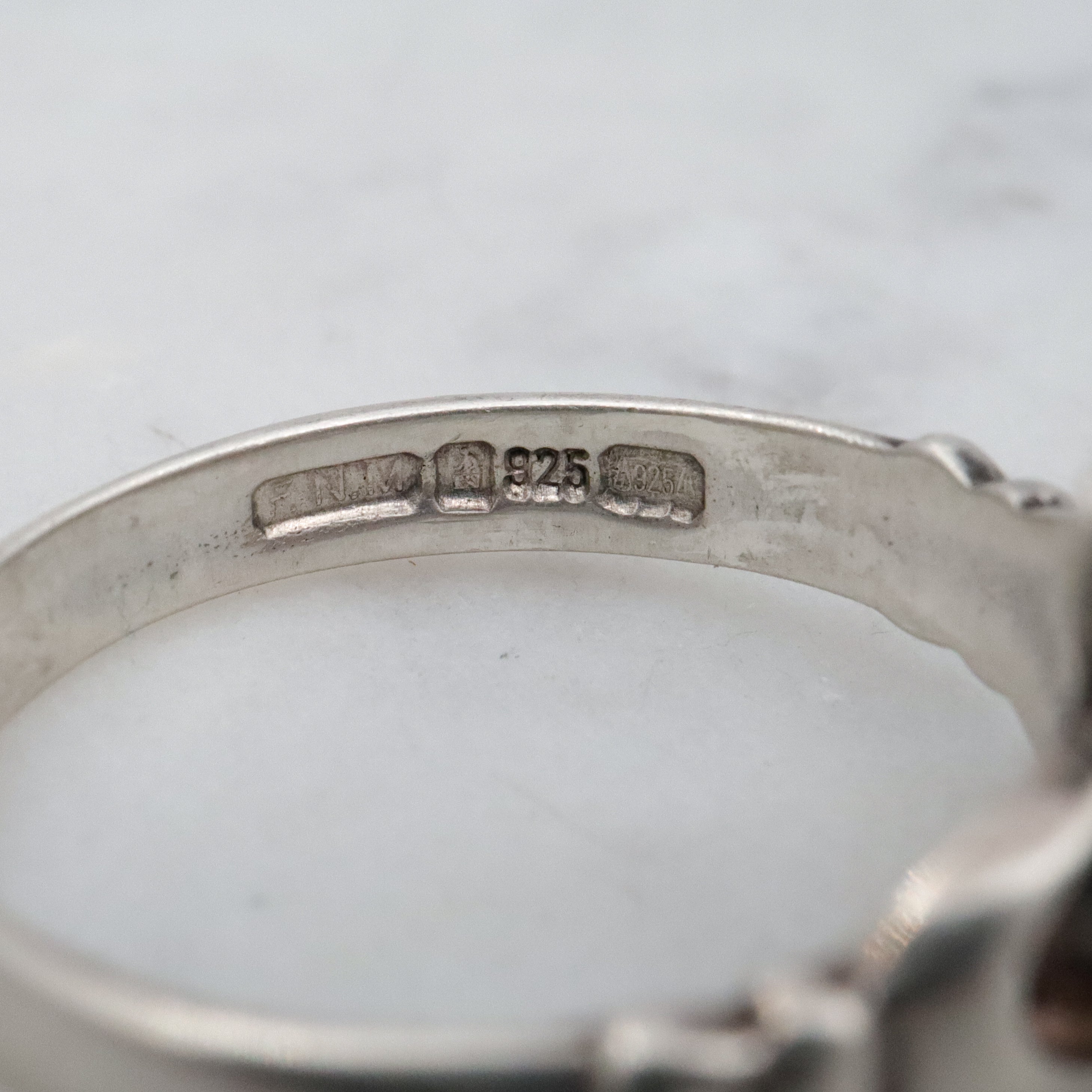 Vintage Irish sterling garnet Claddagh ring, size 7.25