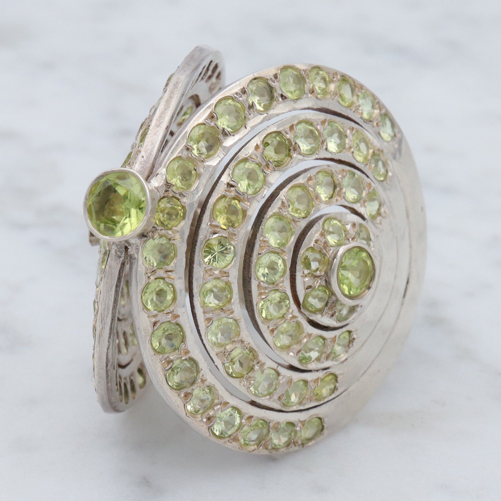 Massive sterling & peridot disc ring, sz 9.5