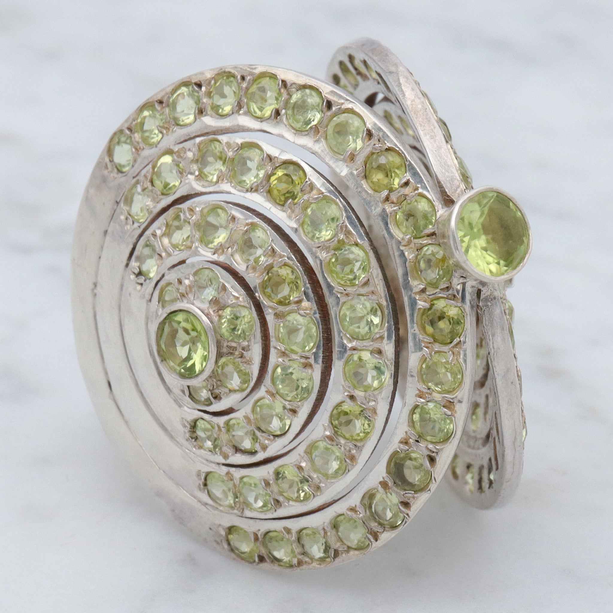 Massive sterling & peridot disc ring, sz 9.5