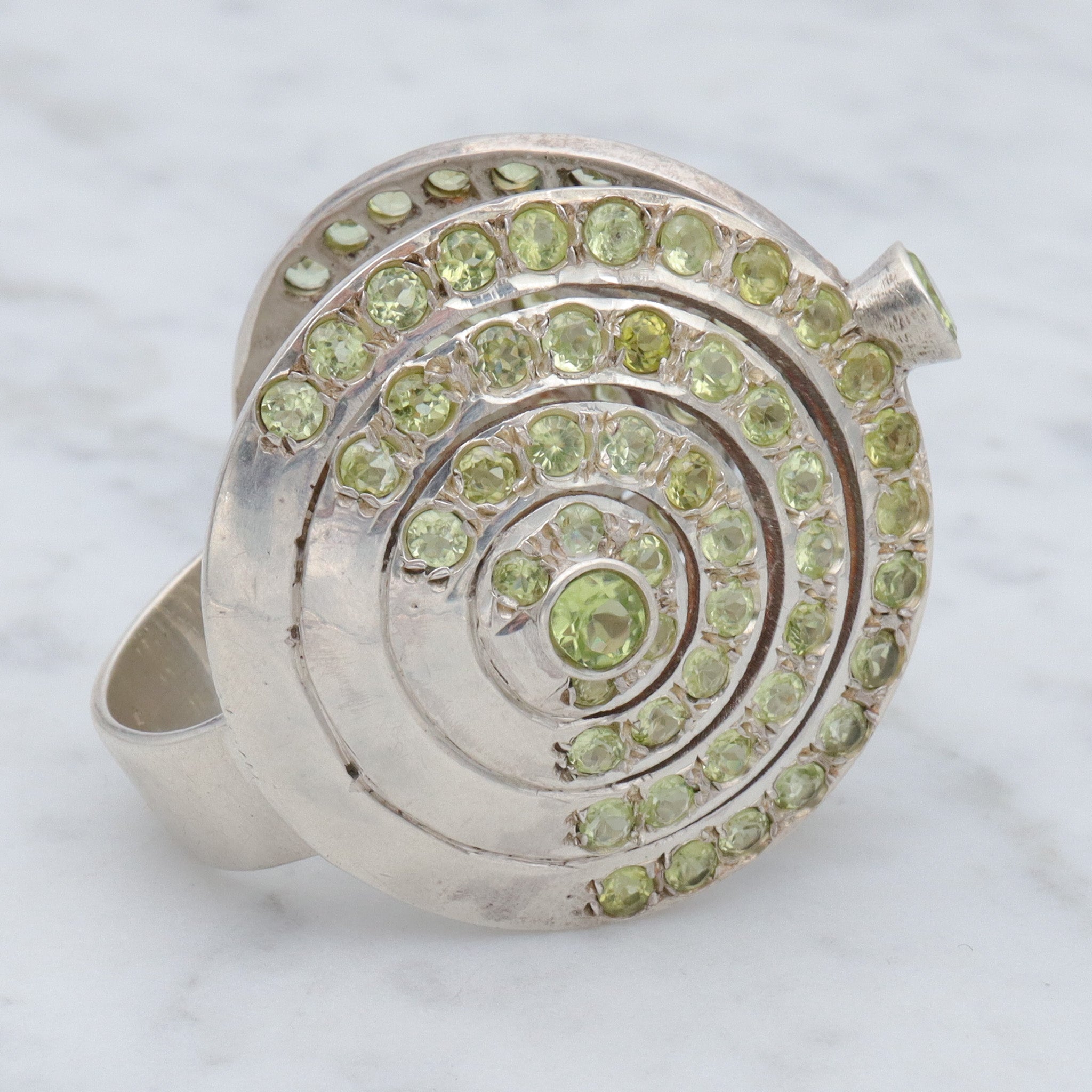 Massive sterling & peridot disc ring, sz 9.5