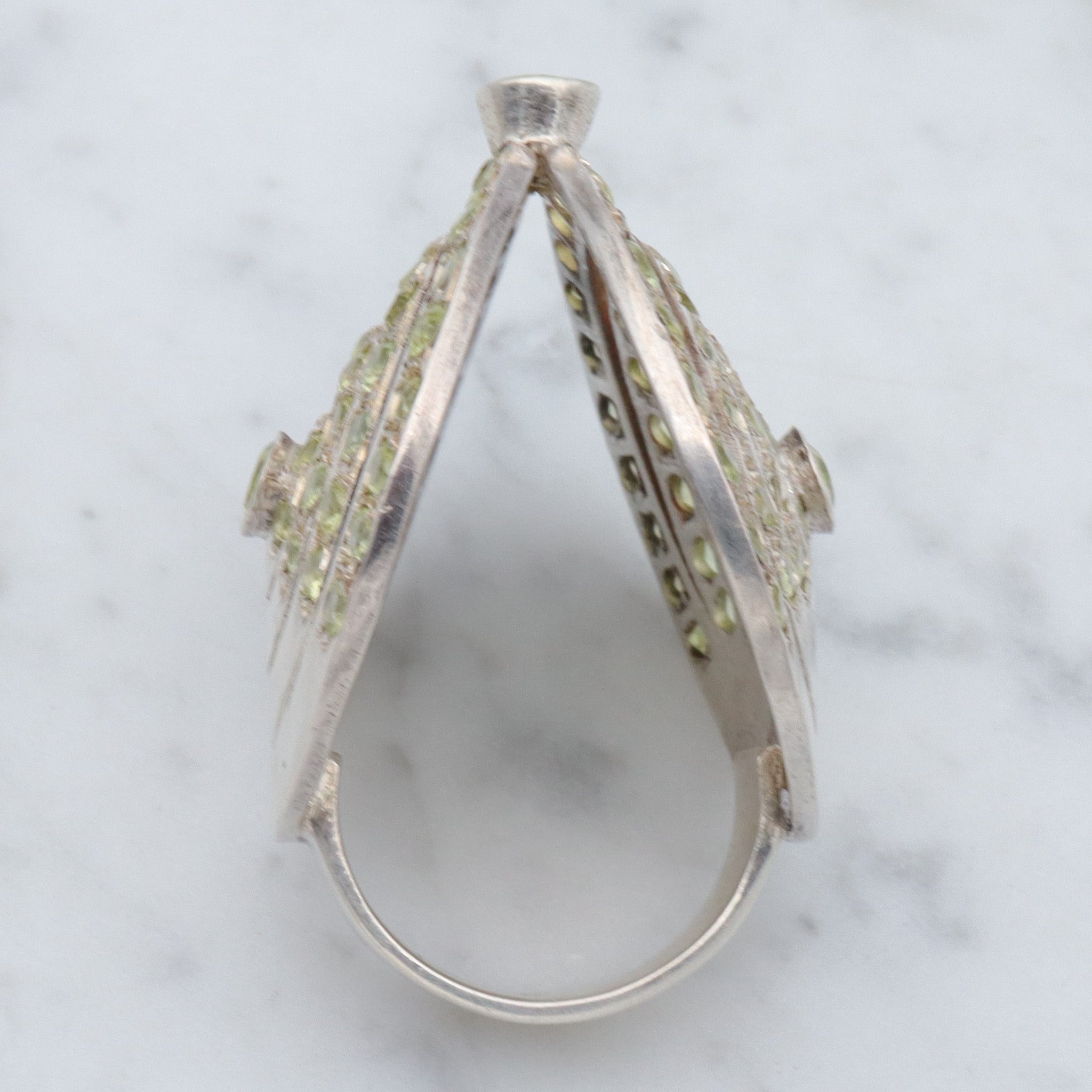 Massive sterling & peridot disc ring, sz 9.5