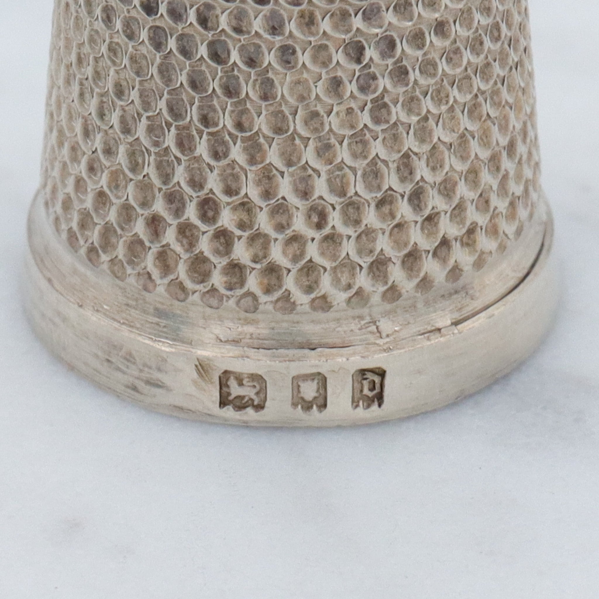 1919 London simple sterling silver thimble, sz 3.75