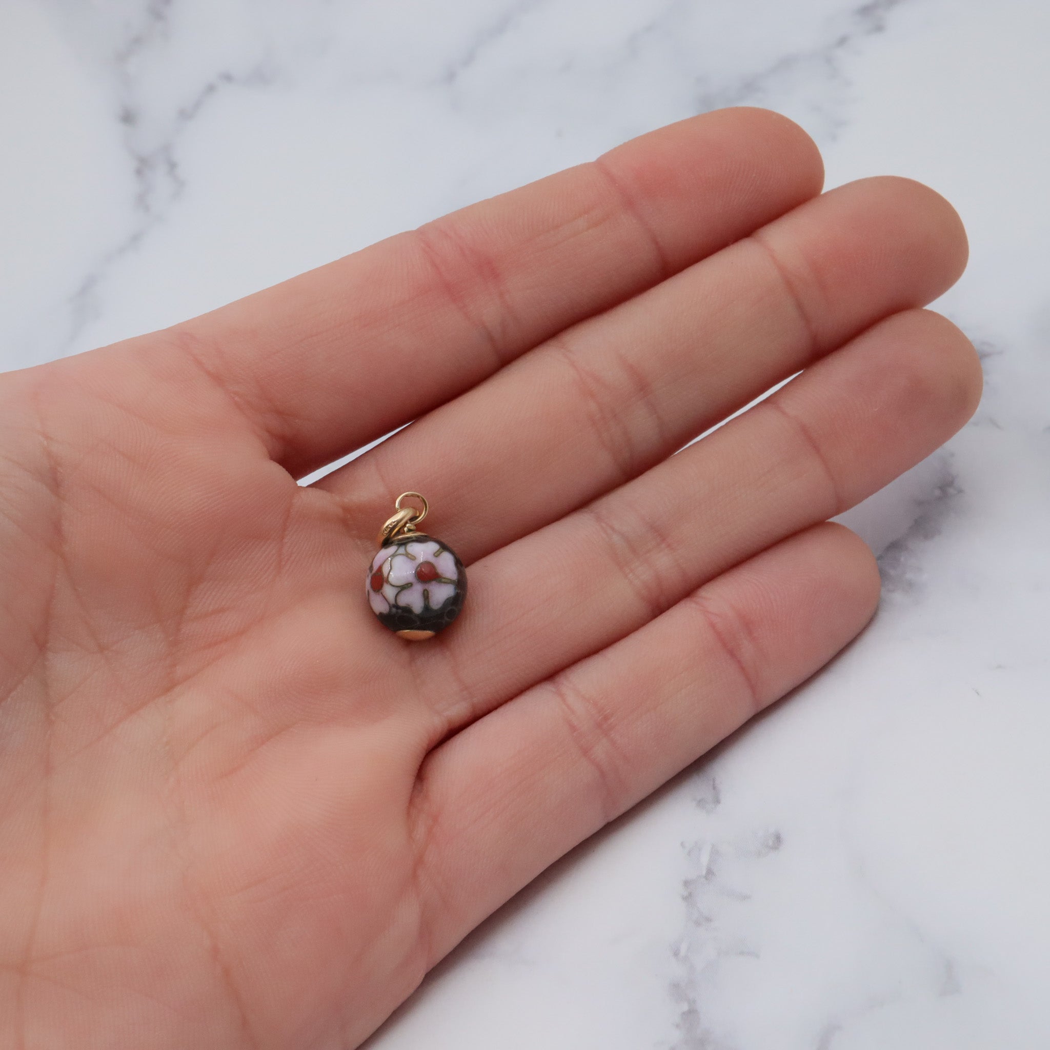 Vintage 14k gold & black cloissone enamel bead pendant