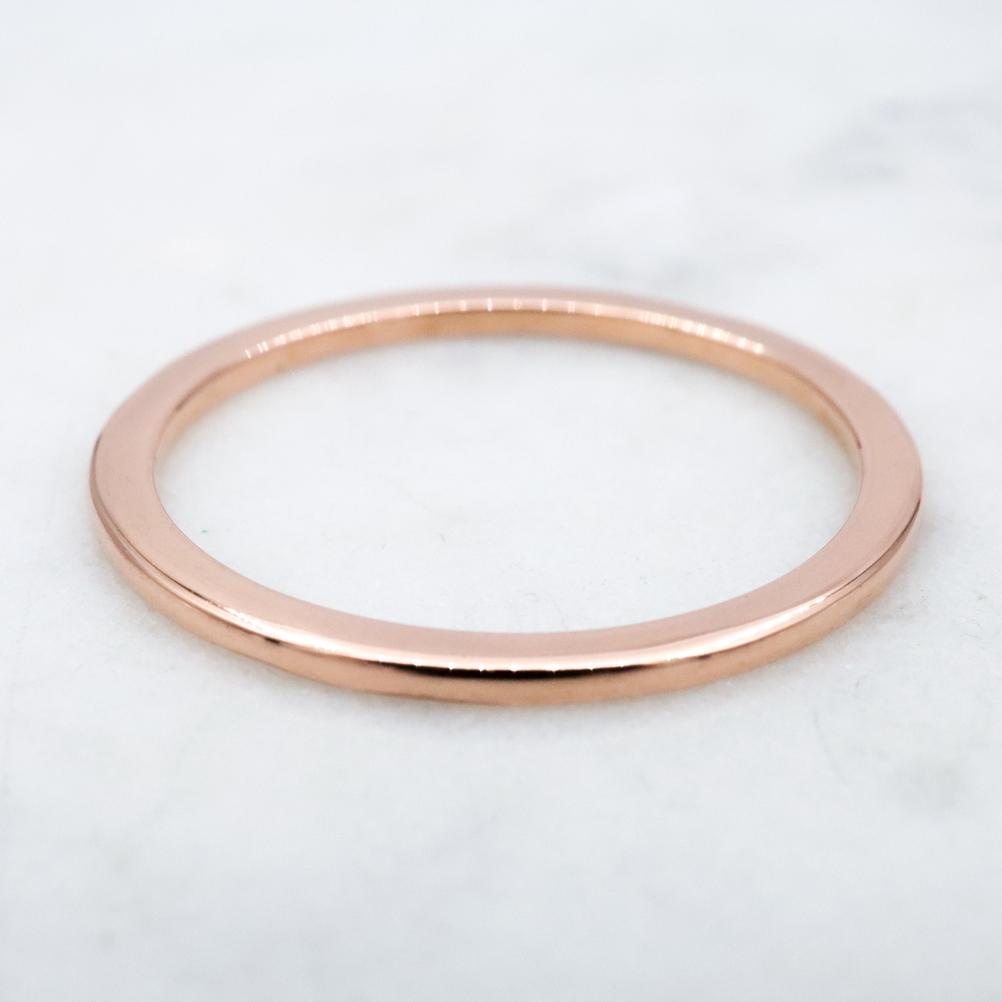 Vintage 14k gold thin knife edge band, size 7