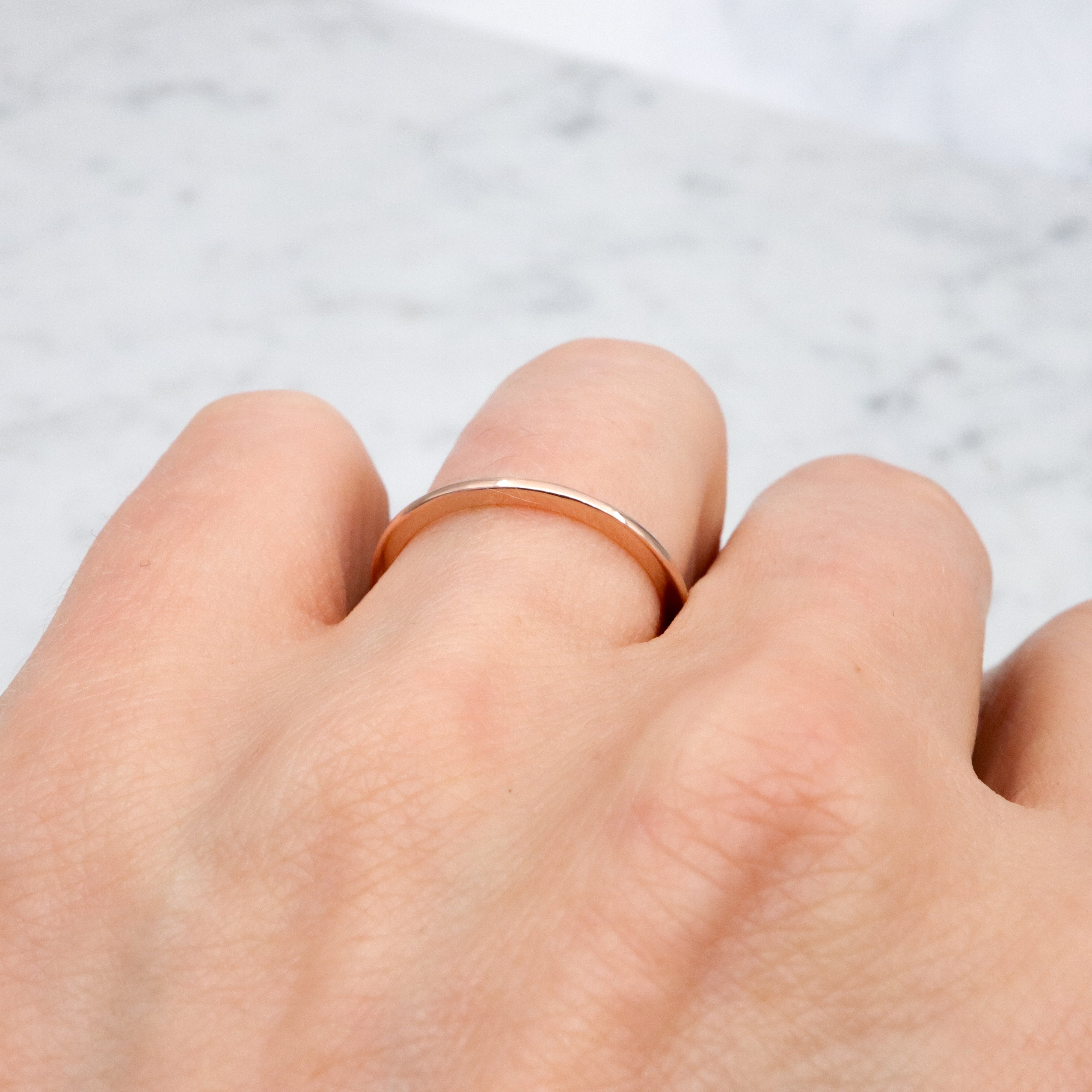 Vintage 14k gold thin knife edge band, size 7