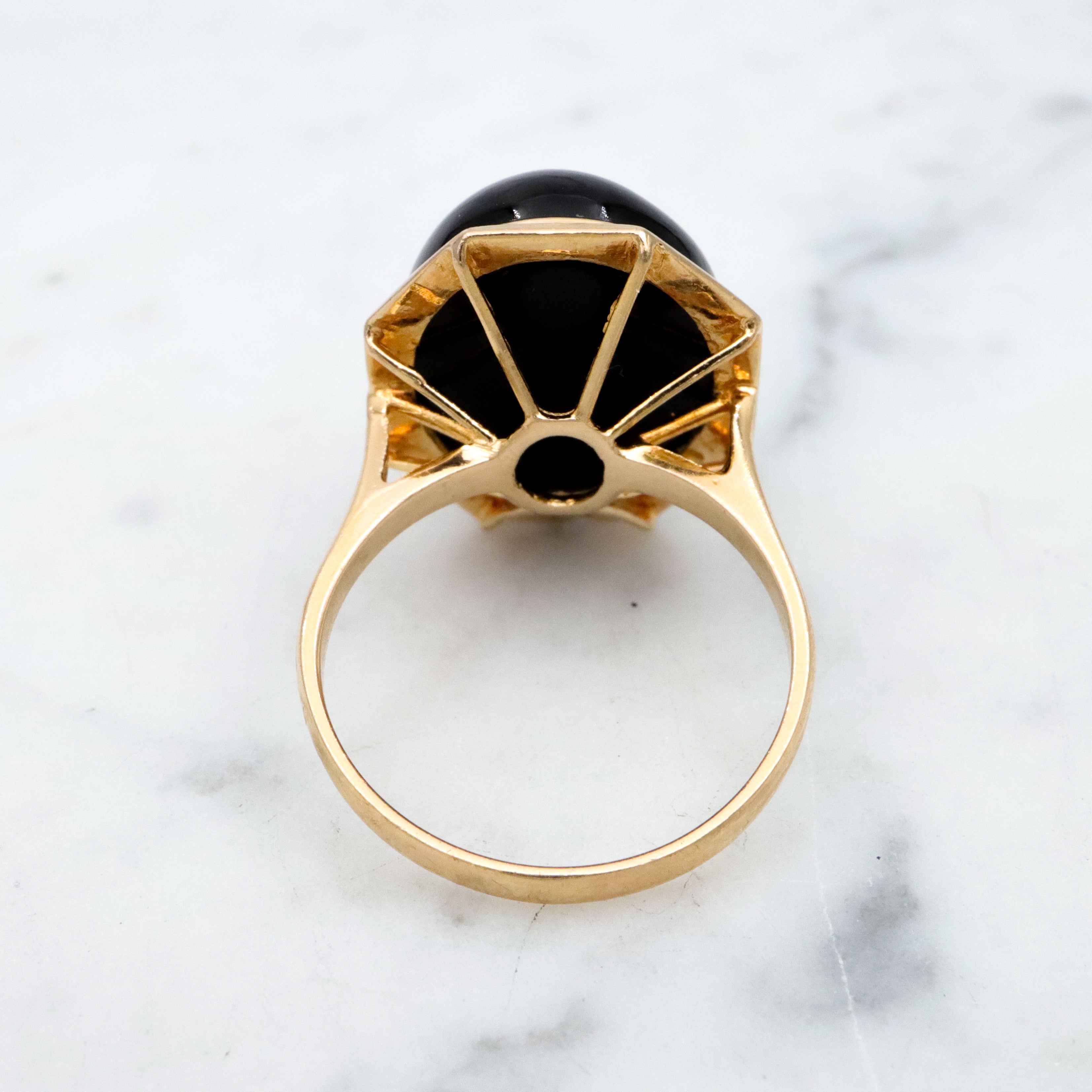Mid Century 14k gold hexagonal framed onyx cabochon ring, size 7