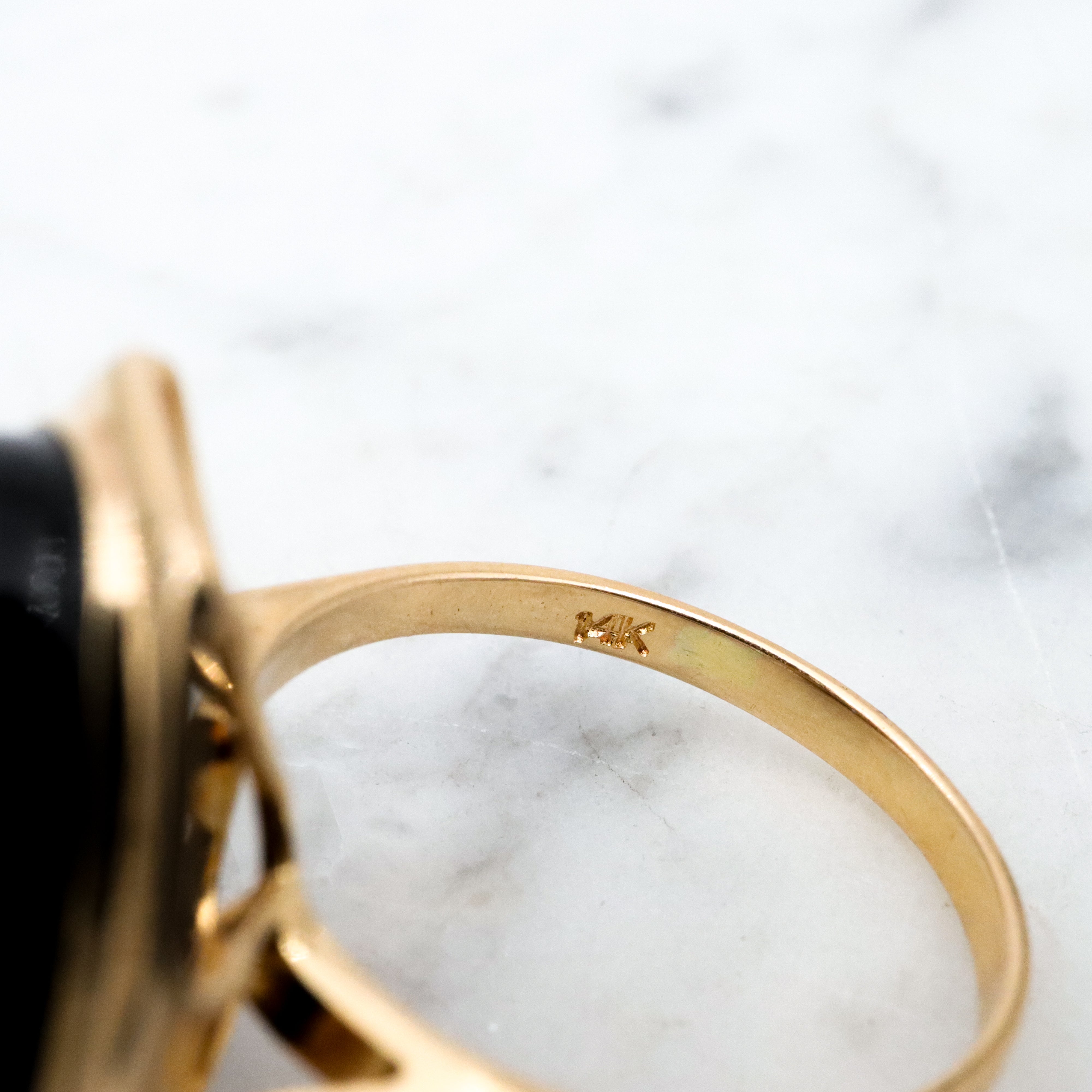 Mid Century 14k gold hexagonal framed onyx cabochon ring, size 7