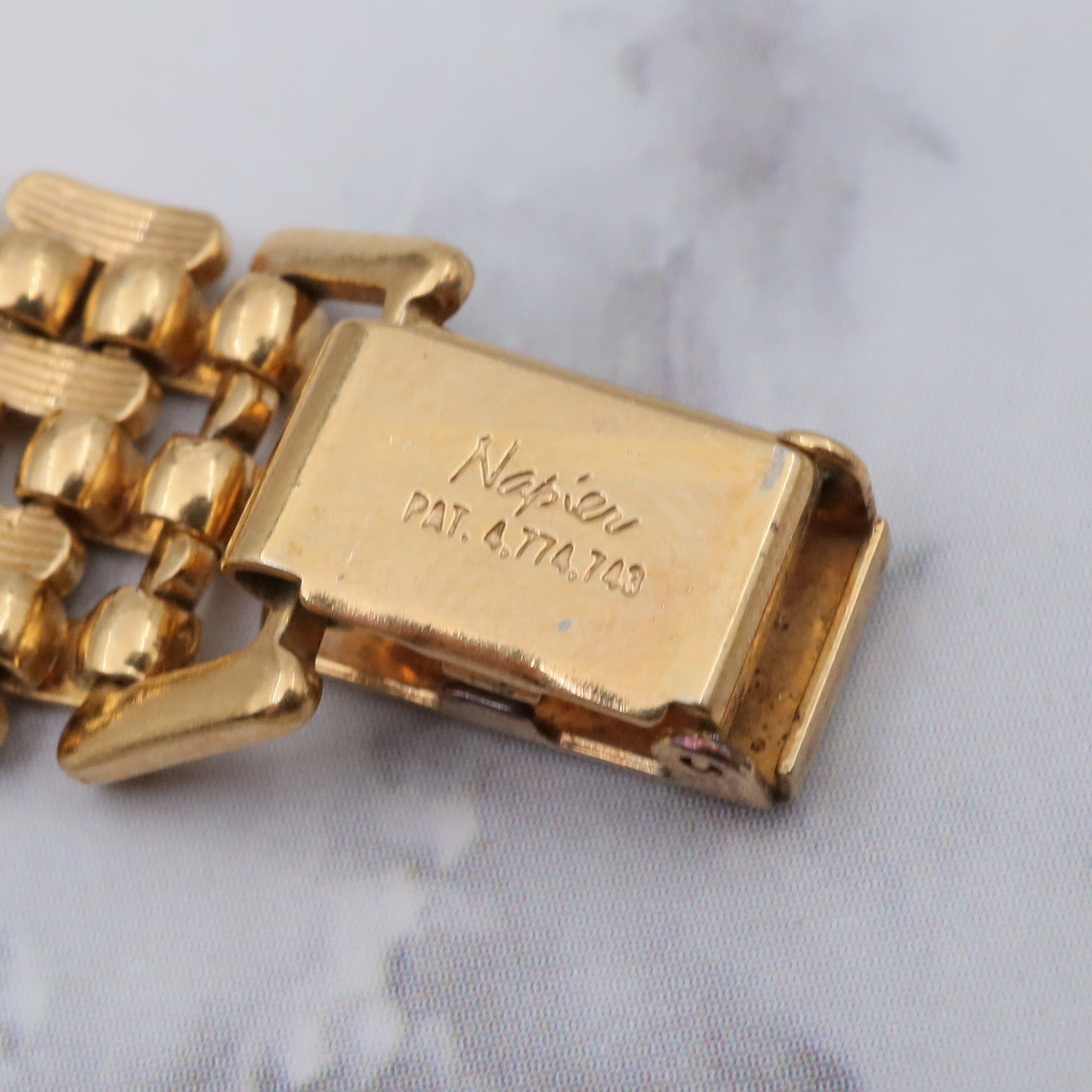 Vintage Mid-century modern Napier gold plated basket weave link choker