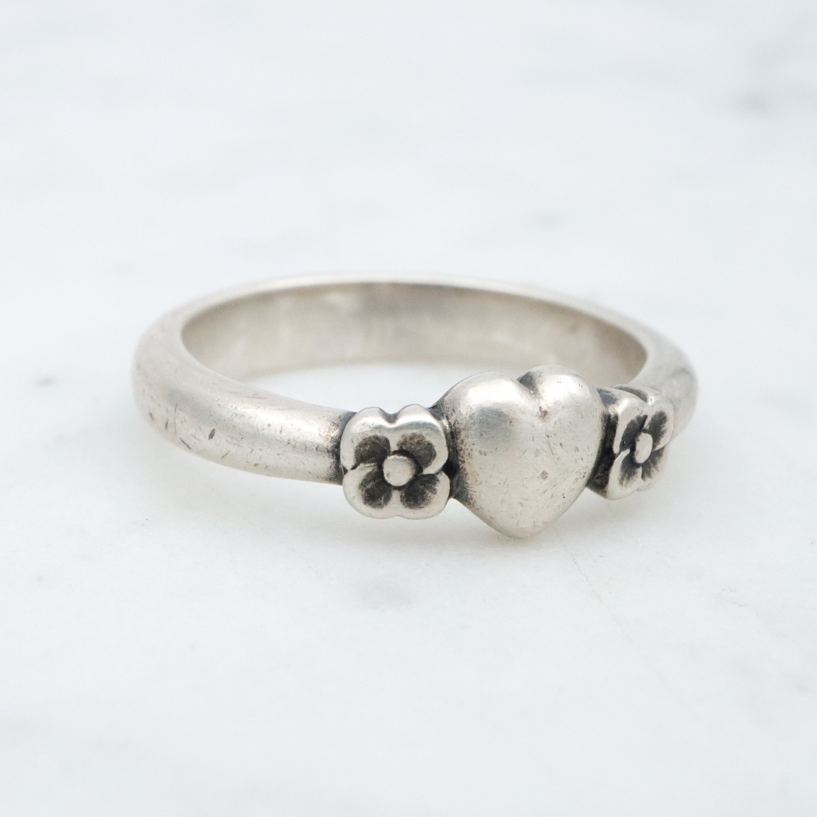 Retired James Avery heart & forget me not flower sterling ring, size 4.5