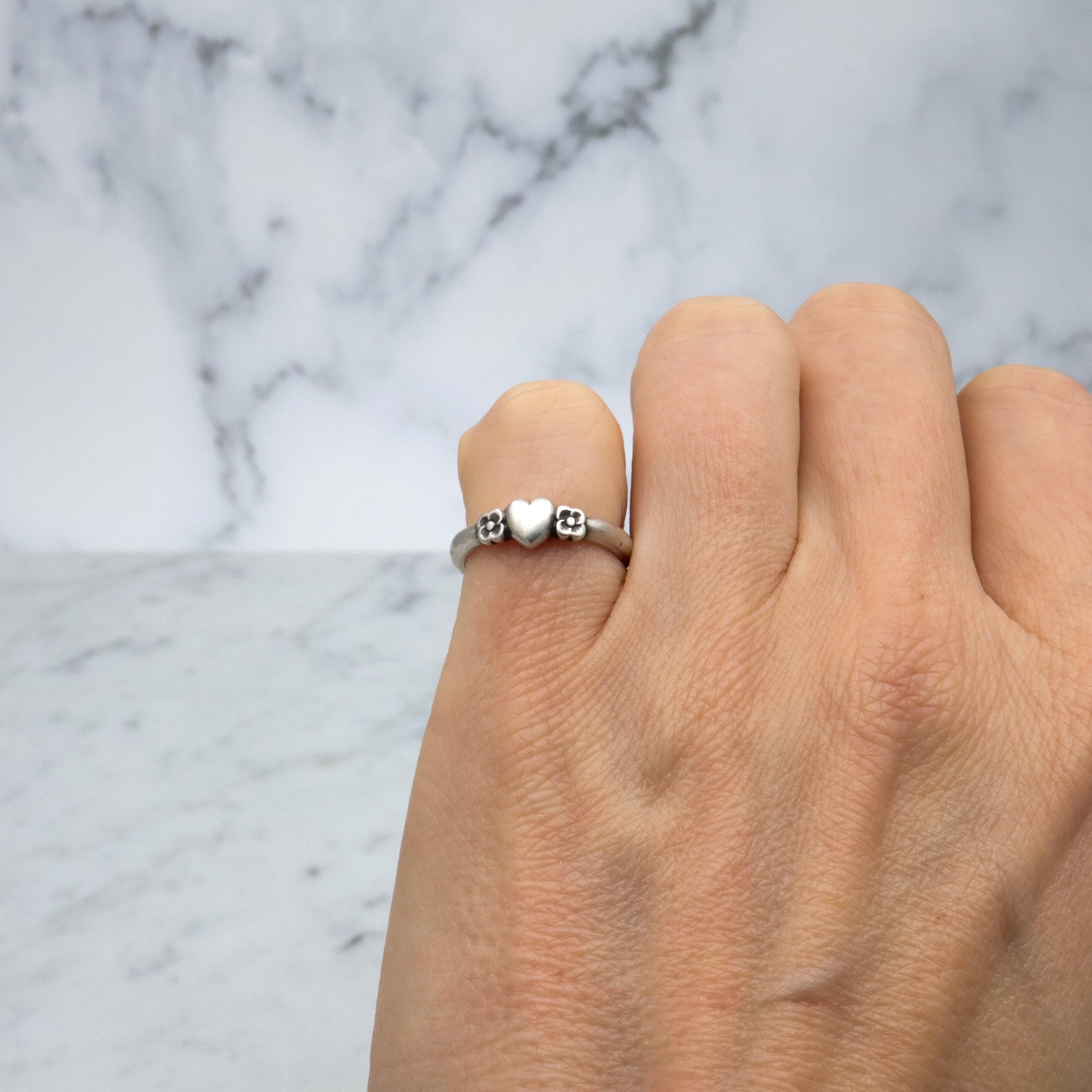 Retired James Avery heart & forget me not flower sterling ring, size 4.5