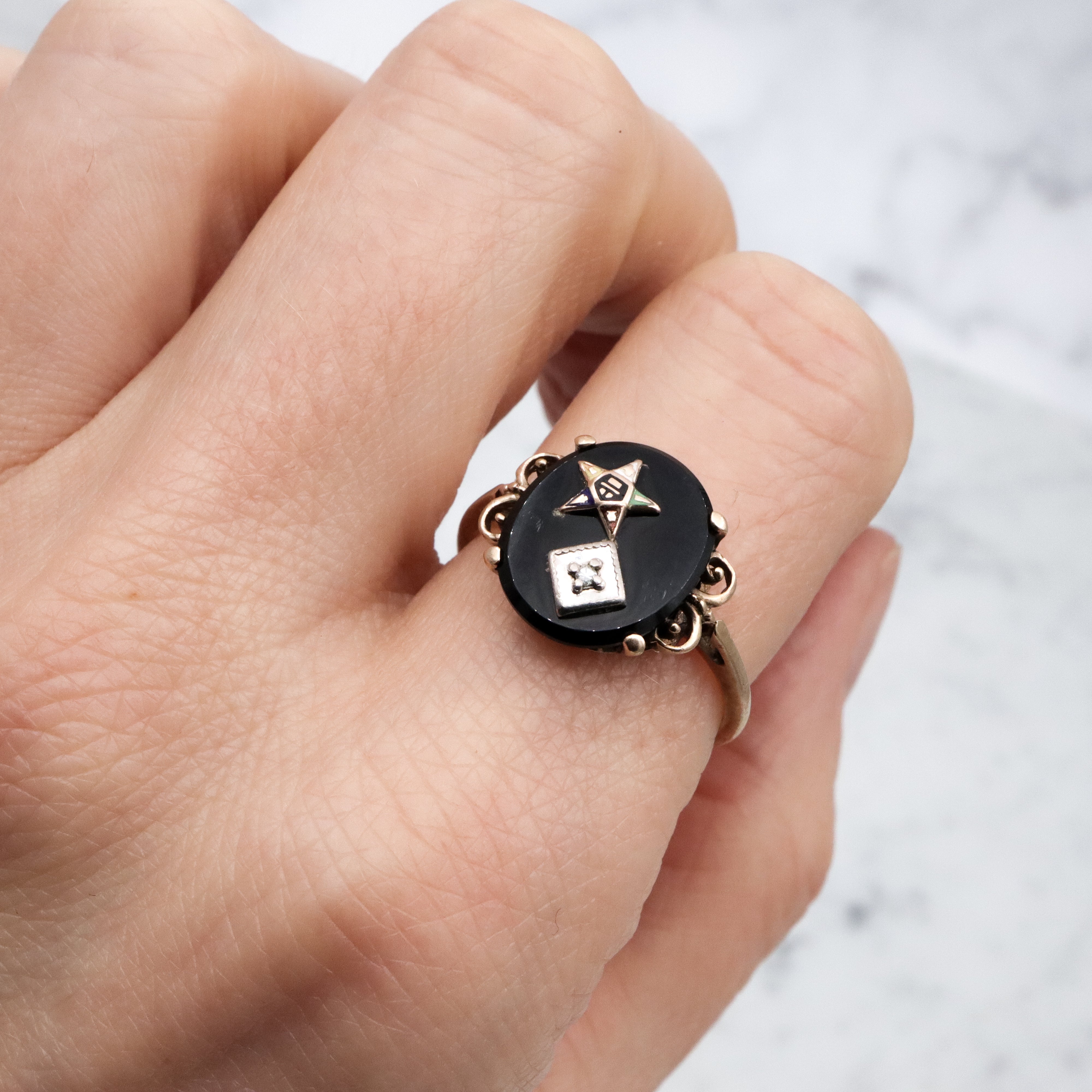 MCM 14k gold diamond Eastern Star onyx ring, size 9.5