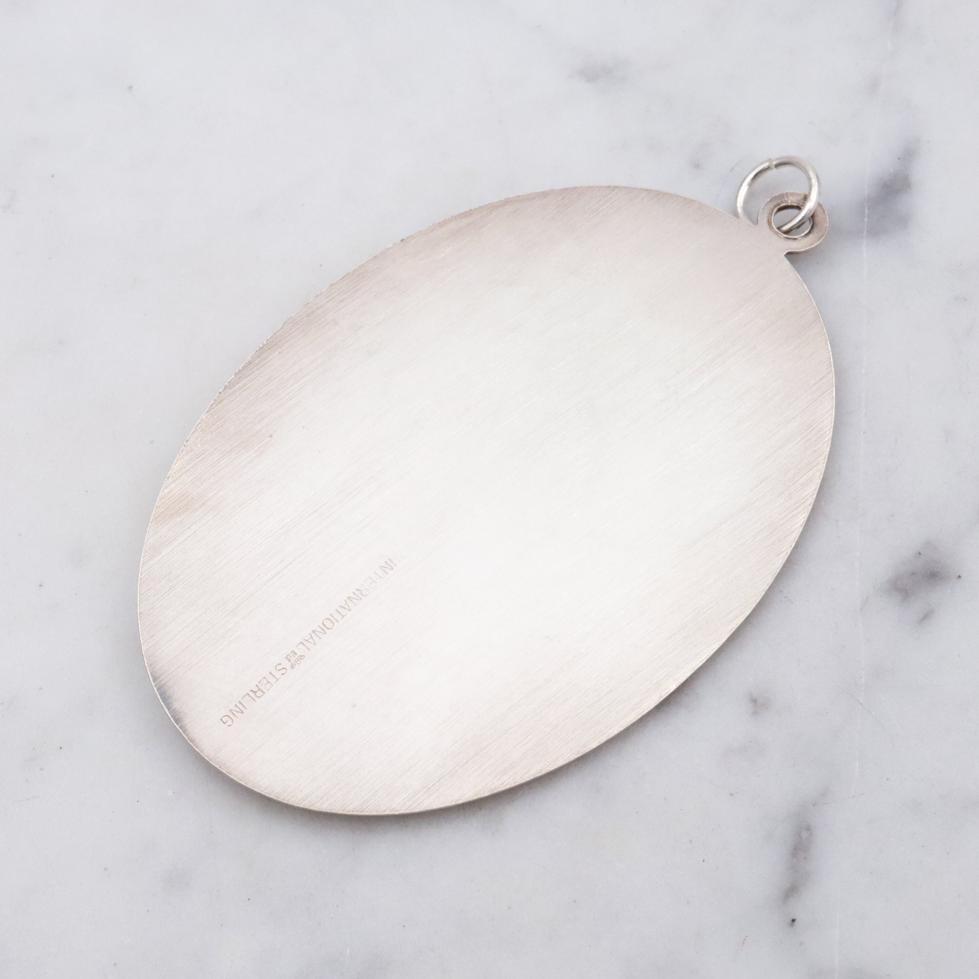 Vintage International Sterling "Three Turtle Doves" oval disc ornament/pendant