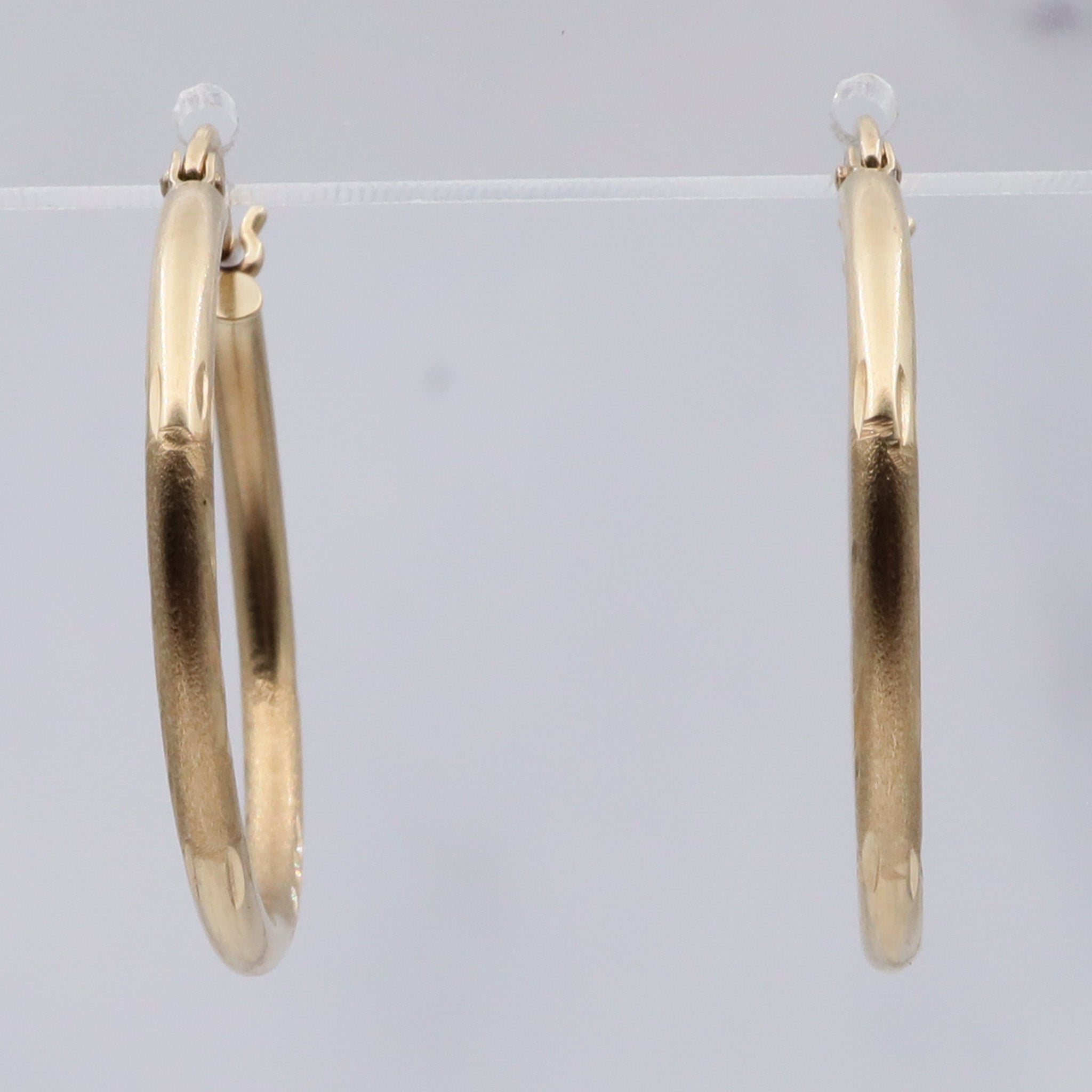 Vintage 10k gold hollow etched hoop earrings