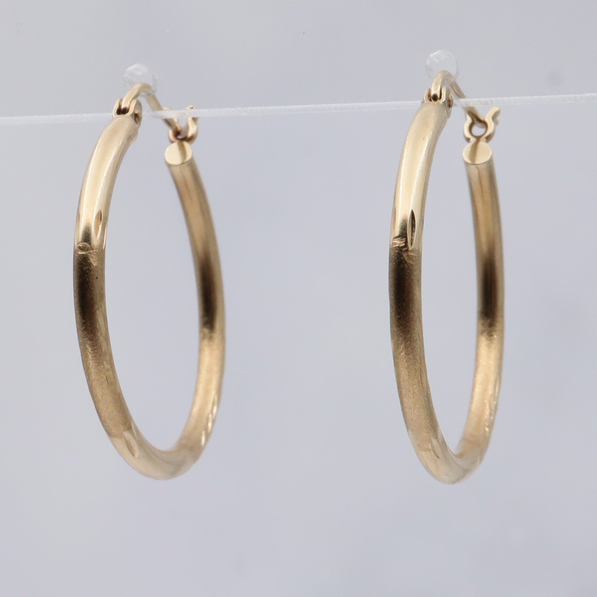 Vintage 10k gold hollow etched hoop earrings