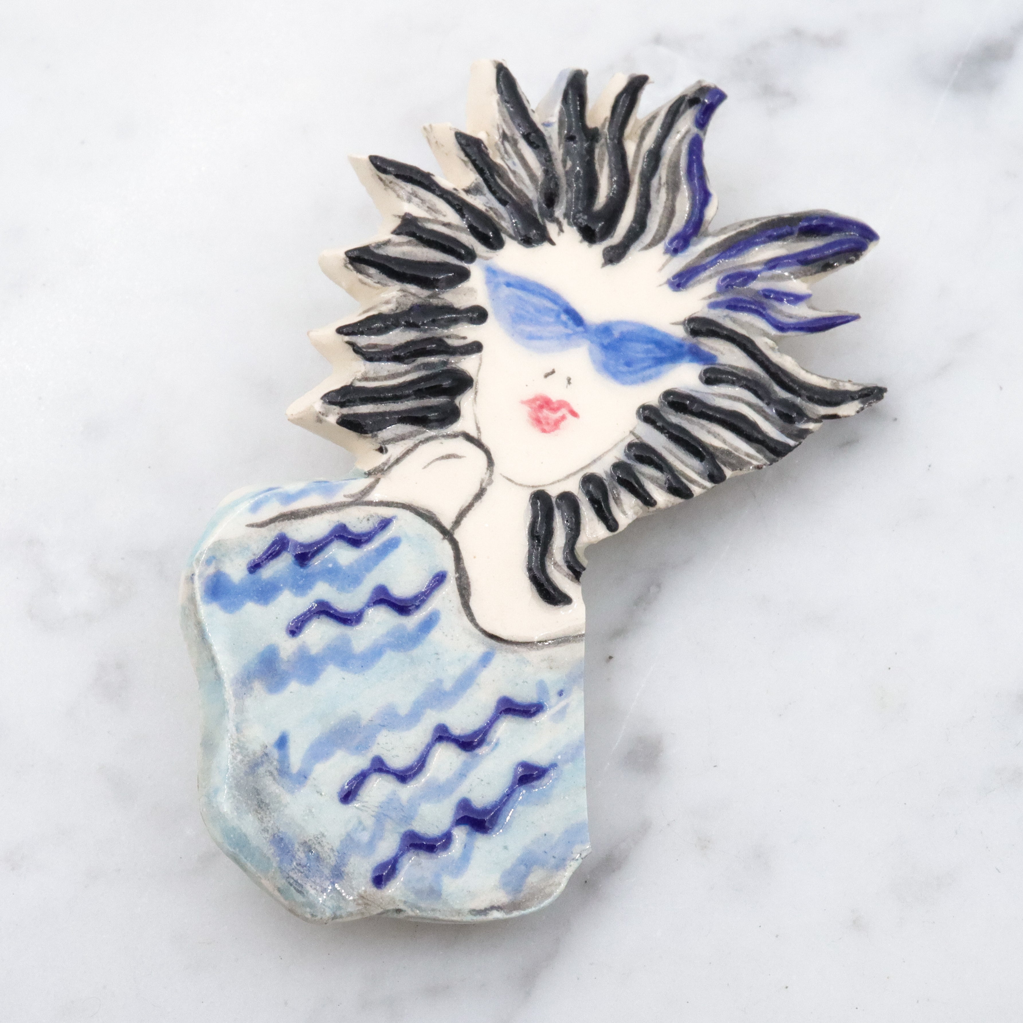 Retro handmade painted ceramic blue & white lady brooch