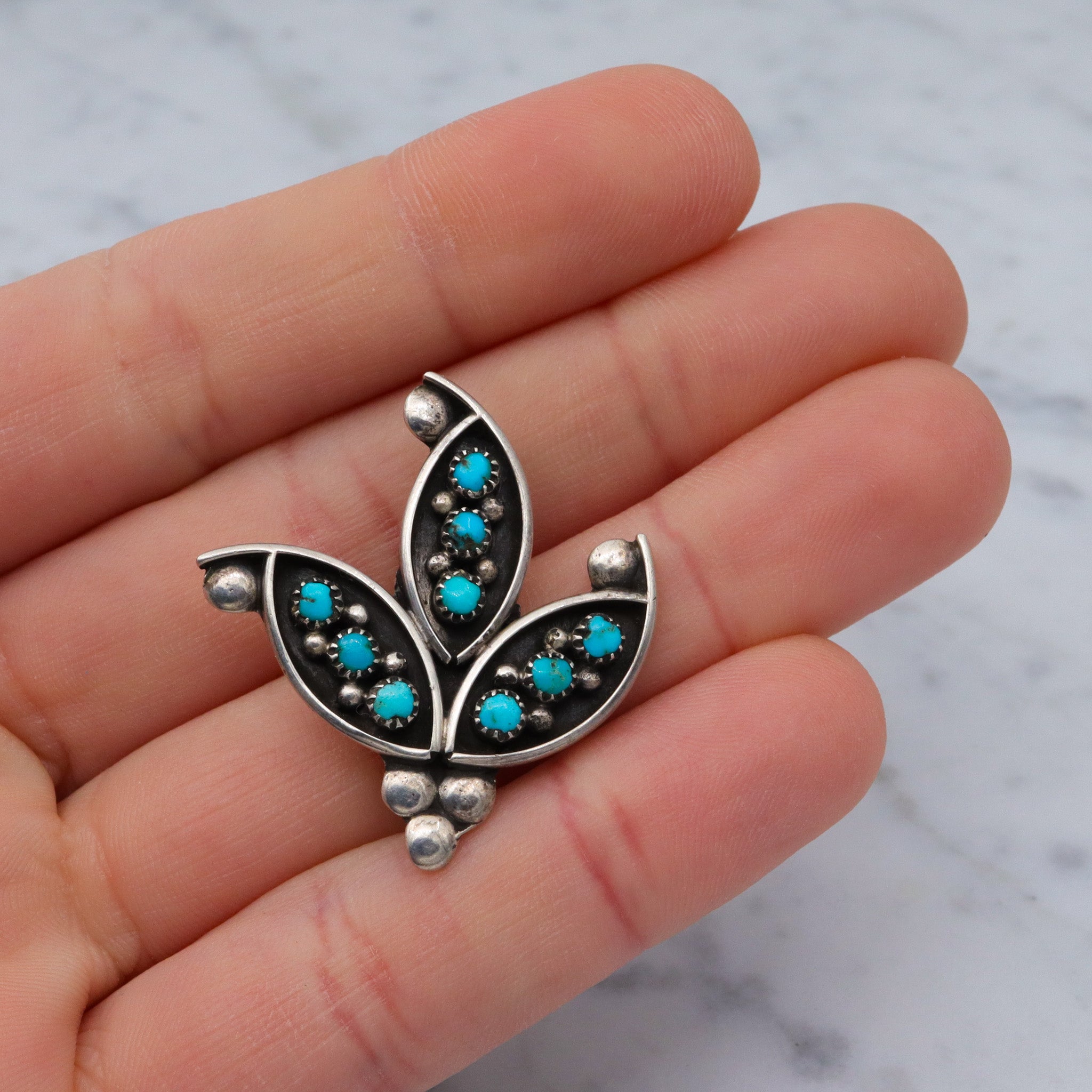 Vintage Zuni sterling & turquoise petit point cactus flower brooch