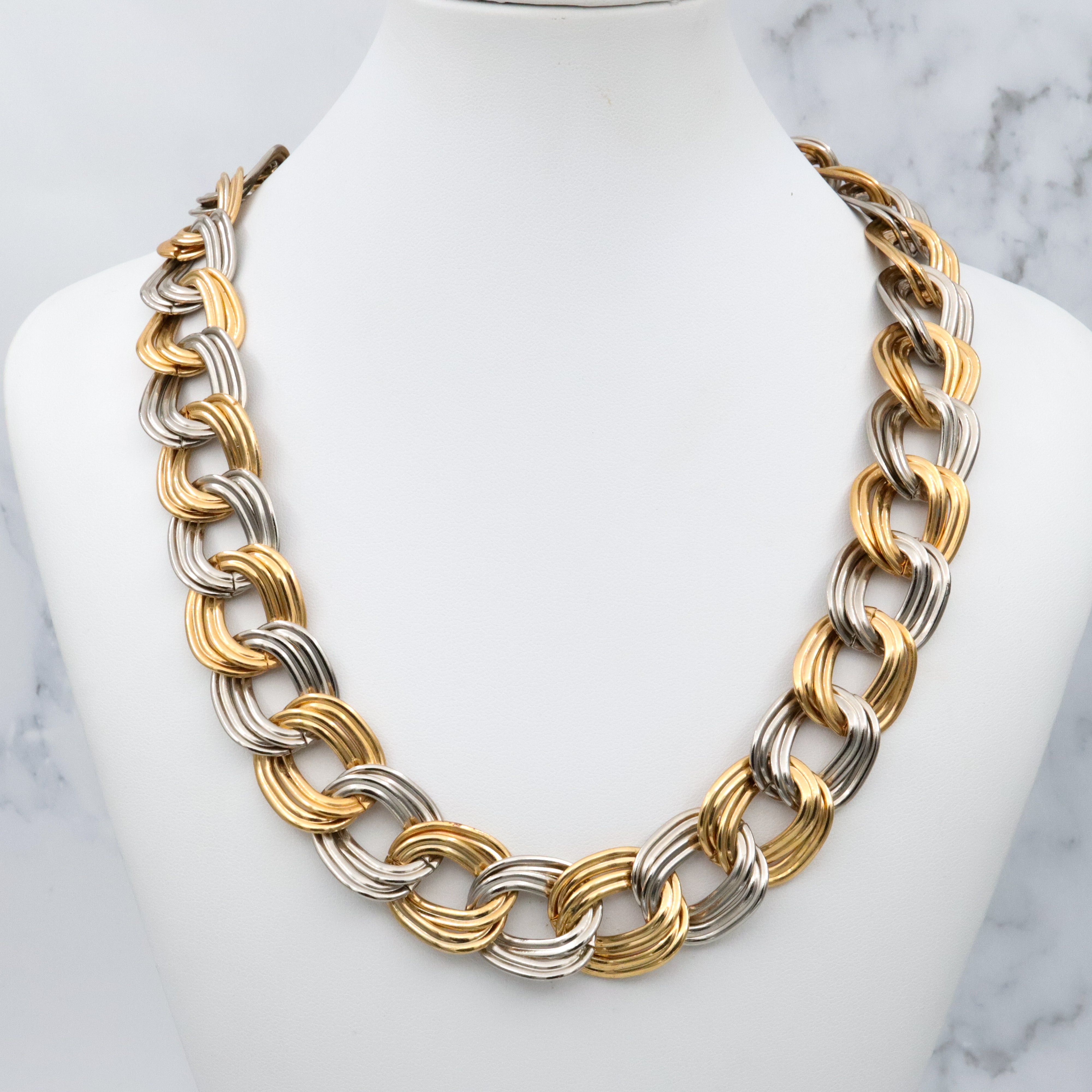 Retro chunky two-tone curb link chain, 18.5"