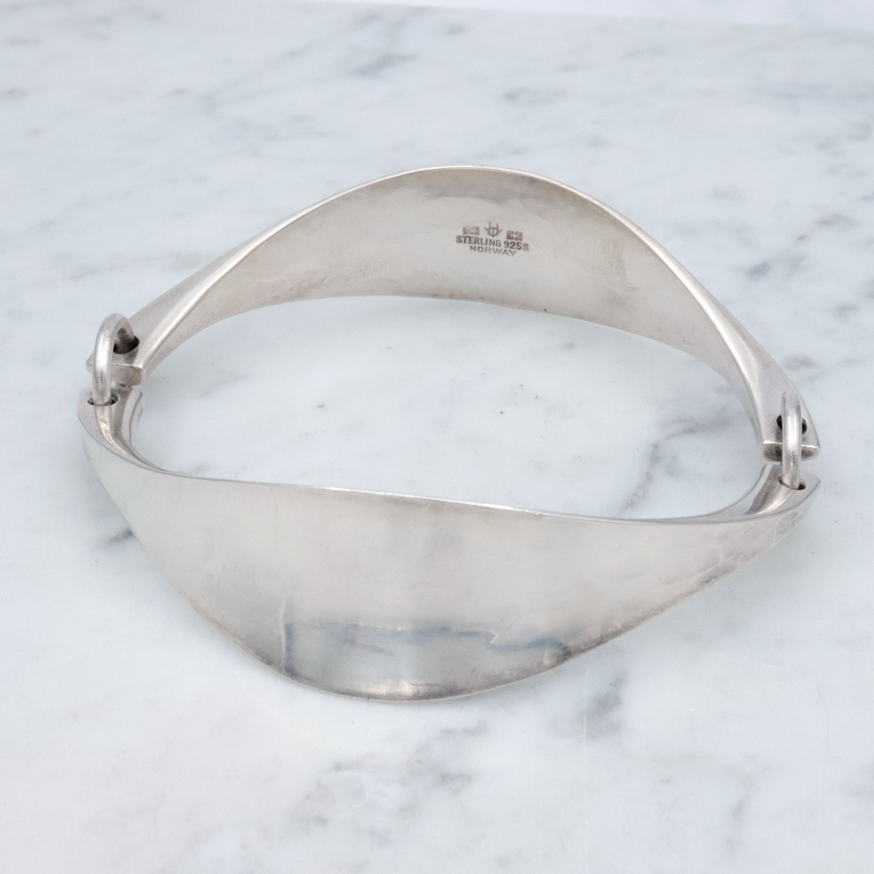 Mid Century Plus Designs Ragnar Hansen hammered sterling bangle bracelet