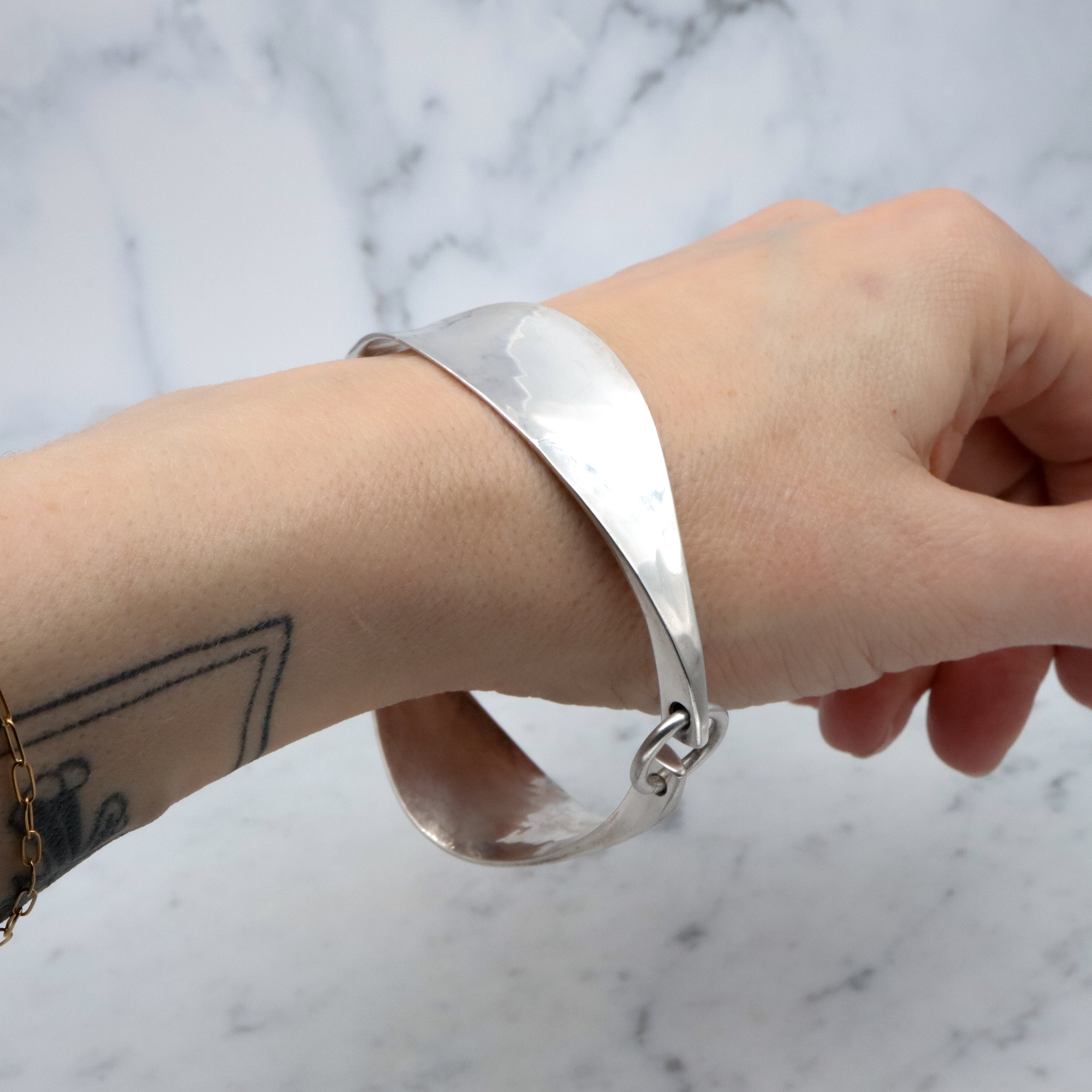 Mid Century Plus Designs Ragnar Hansen hammered sterling bangle bracelet