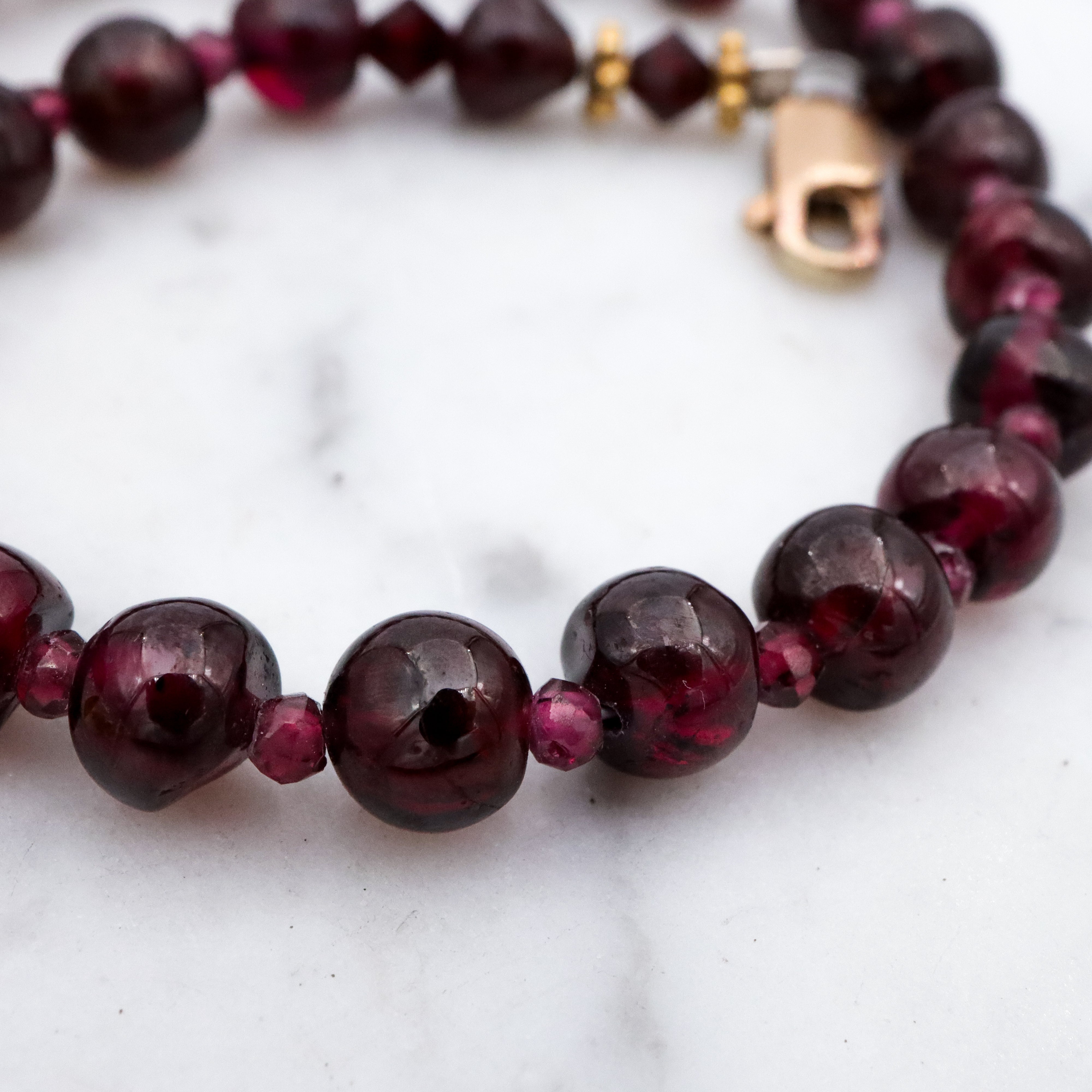 Vintage rhodolite garnet beaded gold filled bracelet, adjustable