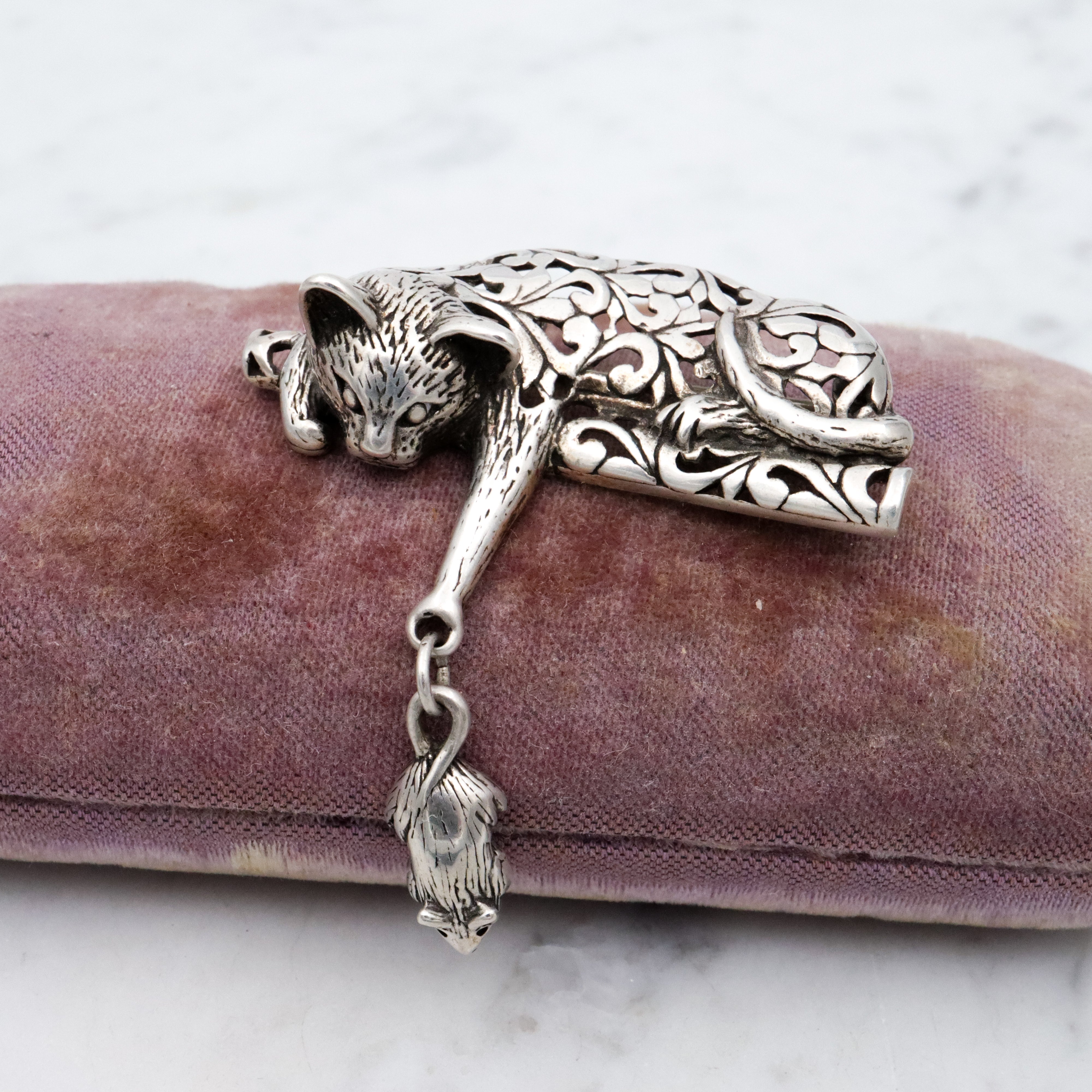Vintage Jezlaine sterling filigree cat & mouse brooch