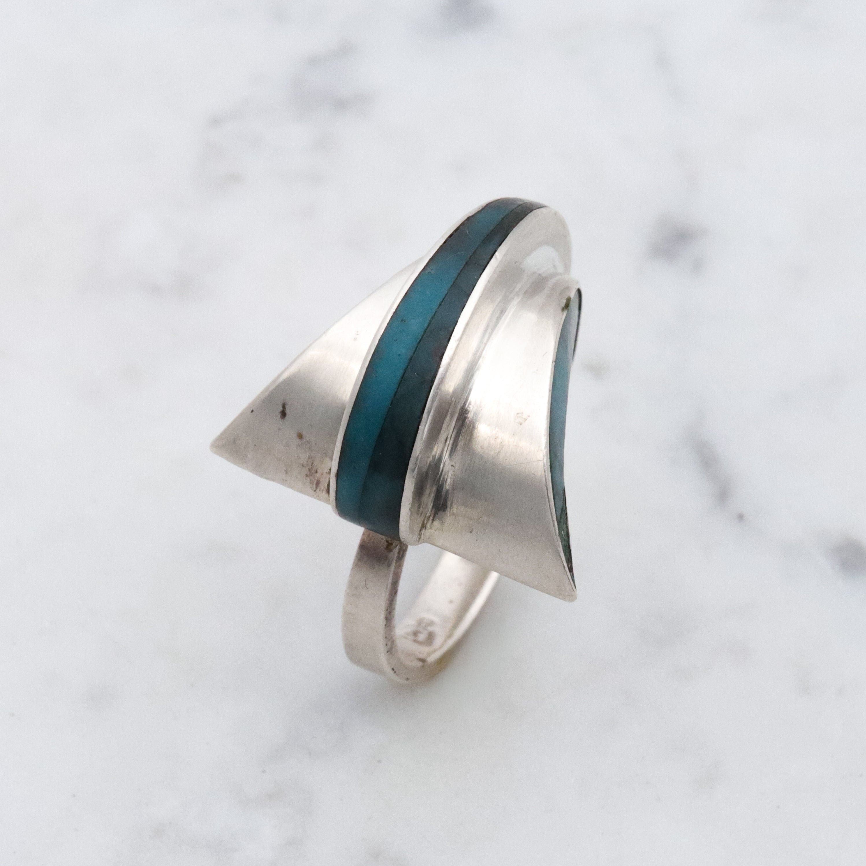 Vintage Mexican Modern turquoise inlay sterling wrap ring, size 7.5 adjustable