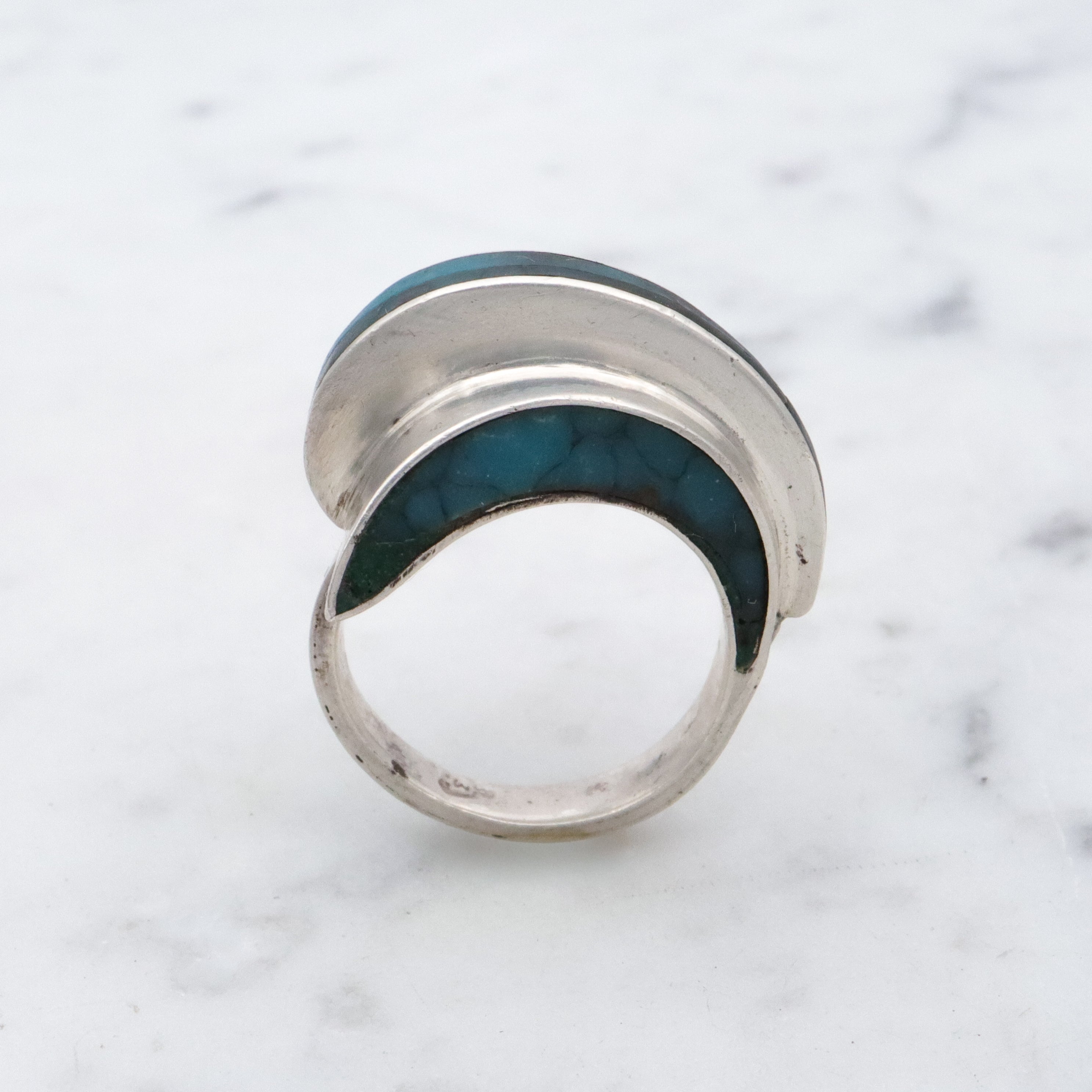 Vintage Mexican Modern turquoise inlay sterling wrap ring, size 7.5 adjustable