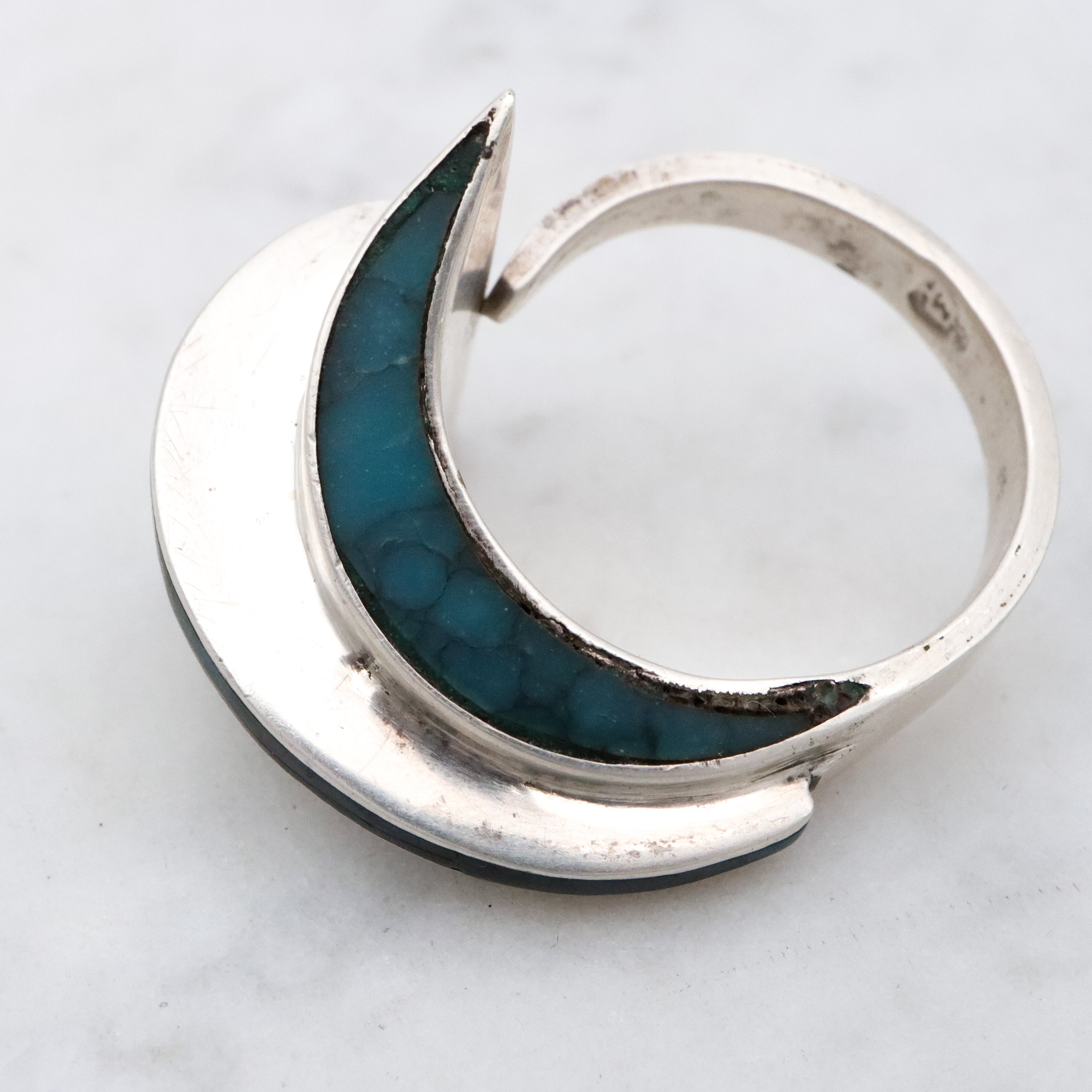 Vintage Mexican Modern turquoise inlay sterling wrap ring, size 7.5 adjustable