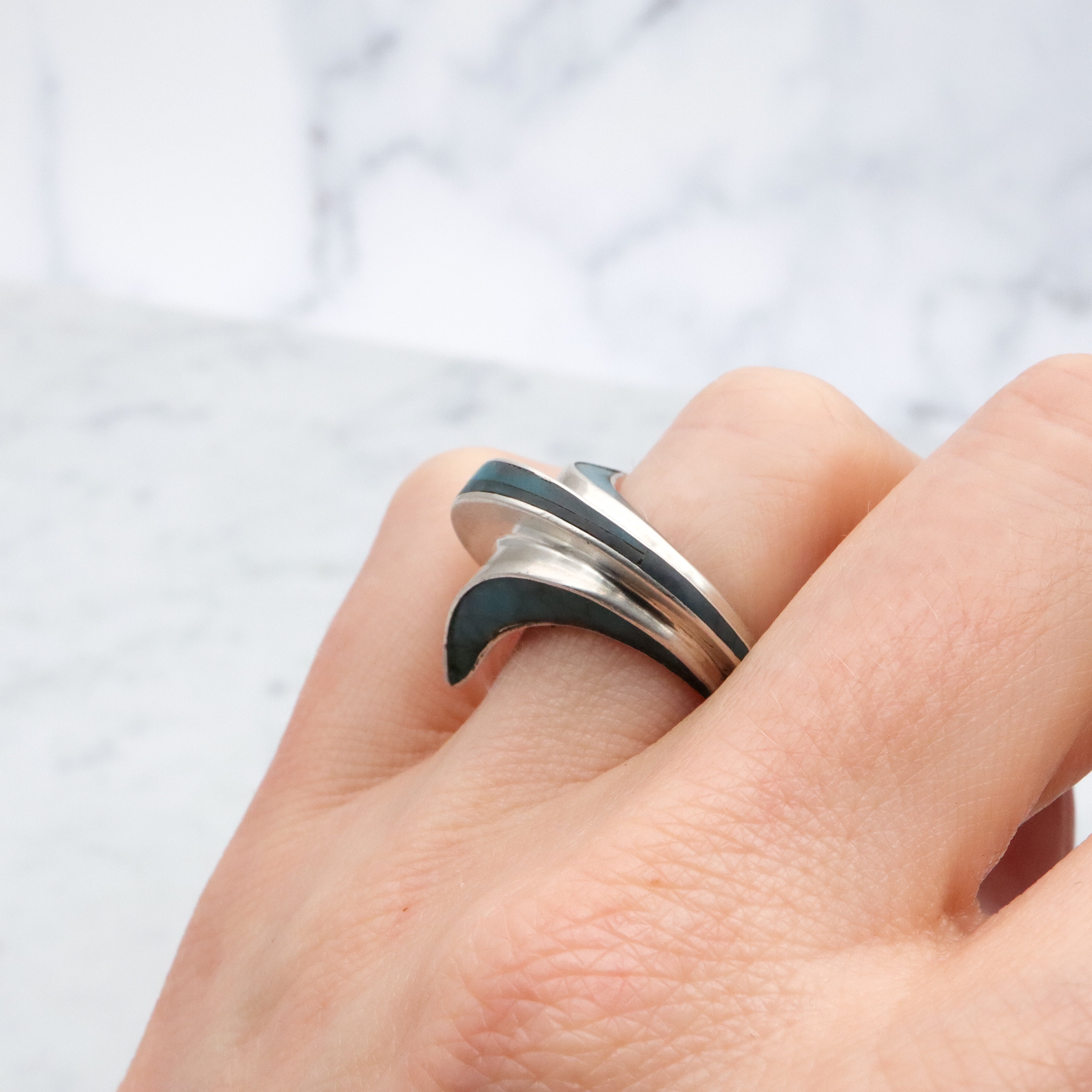 Vintage Mexican Modern turquoise inlay sterling wrap ring, size 7.5 adjustable