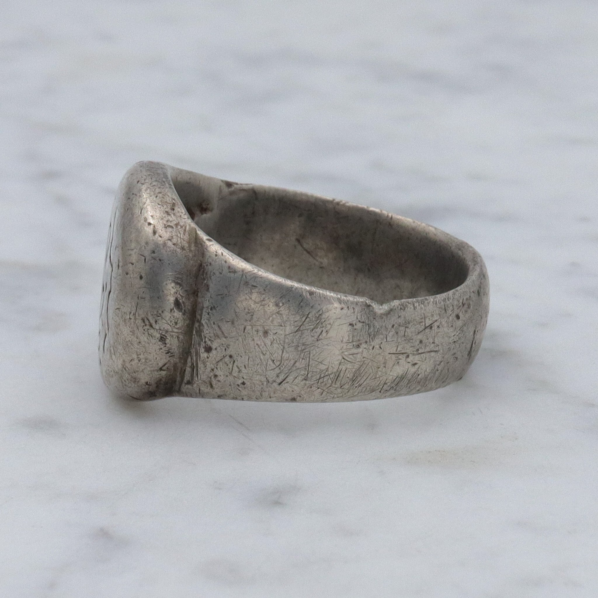 Ancient Middle Eastern silver signet ring, sz 9