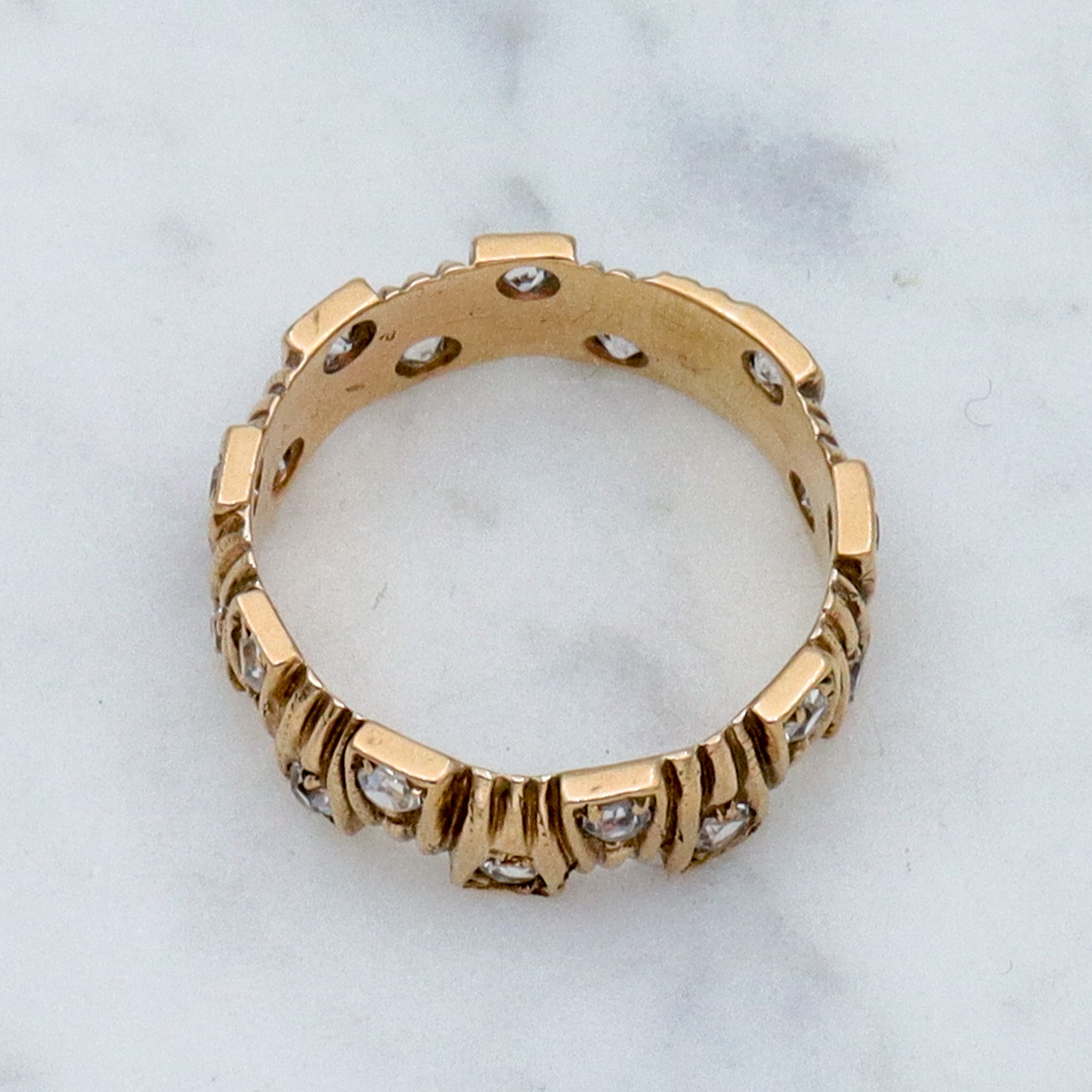 Brutalist style English 9k gold & quartz textured band, sz 5.5