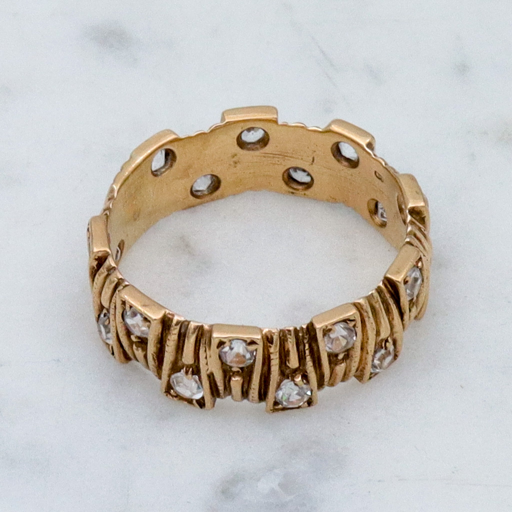 Brutalist style English 9k gold & quartz textured band, sz 5.5