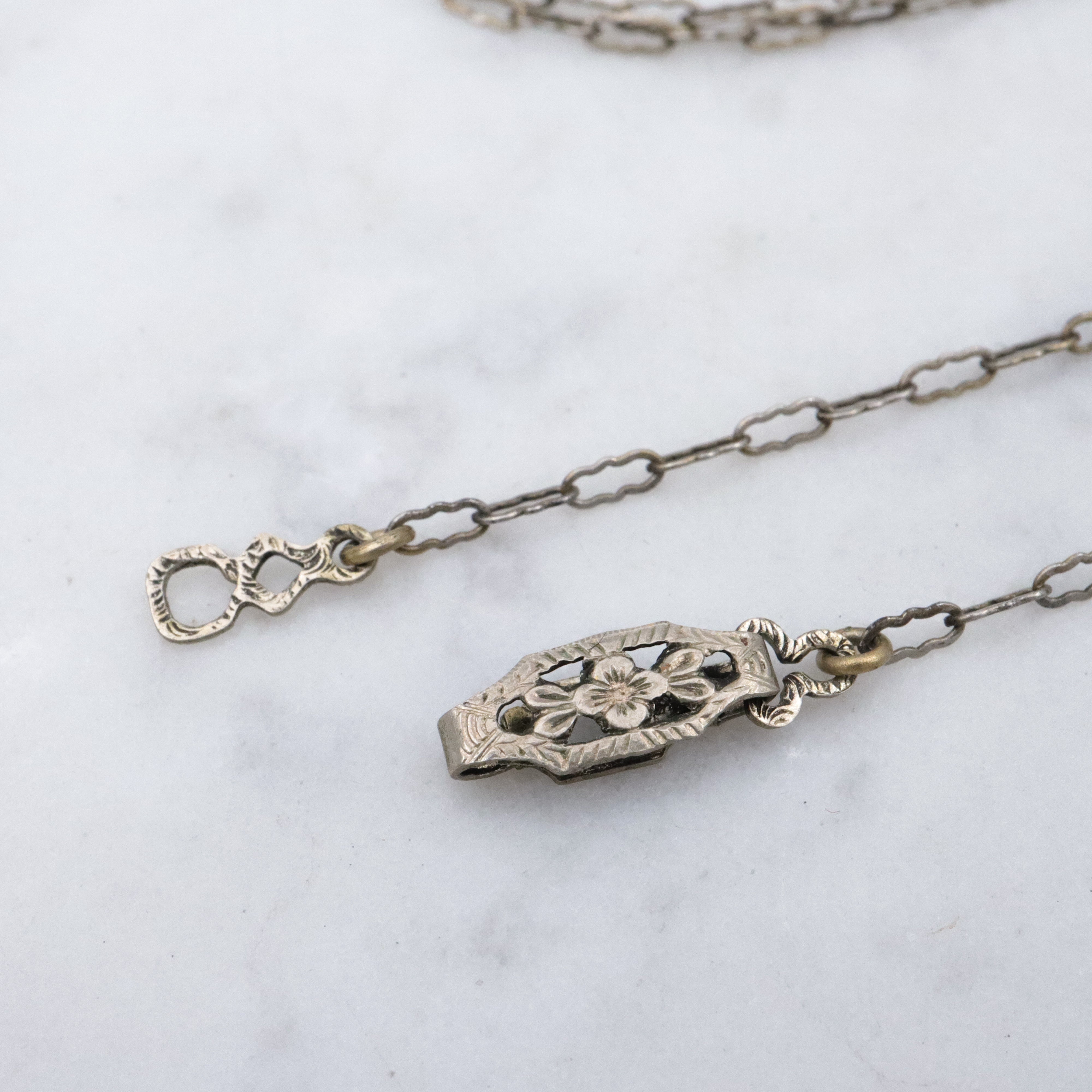 1950s silver tone filigree sapphire crystal & faux pearl flower pendant necklace