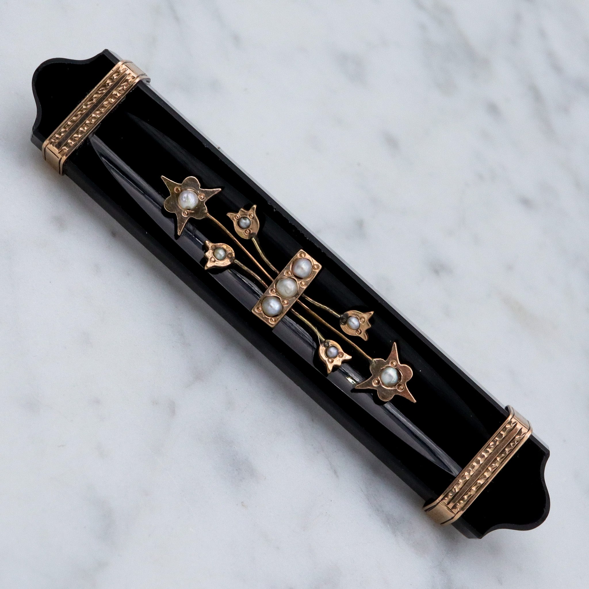 Antique Victorian carved jet & pearl 10k gold mourning bar brooch