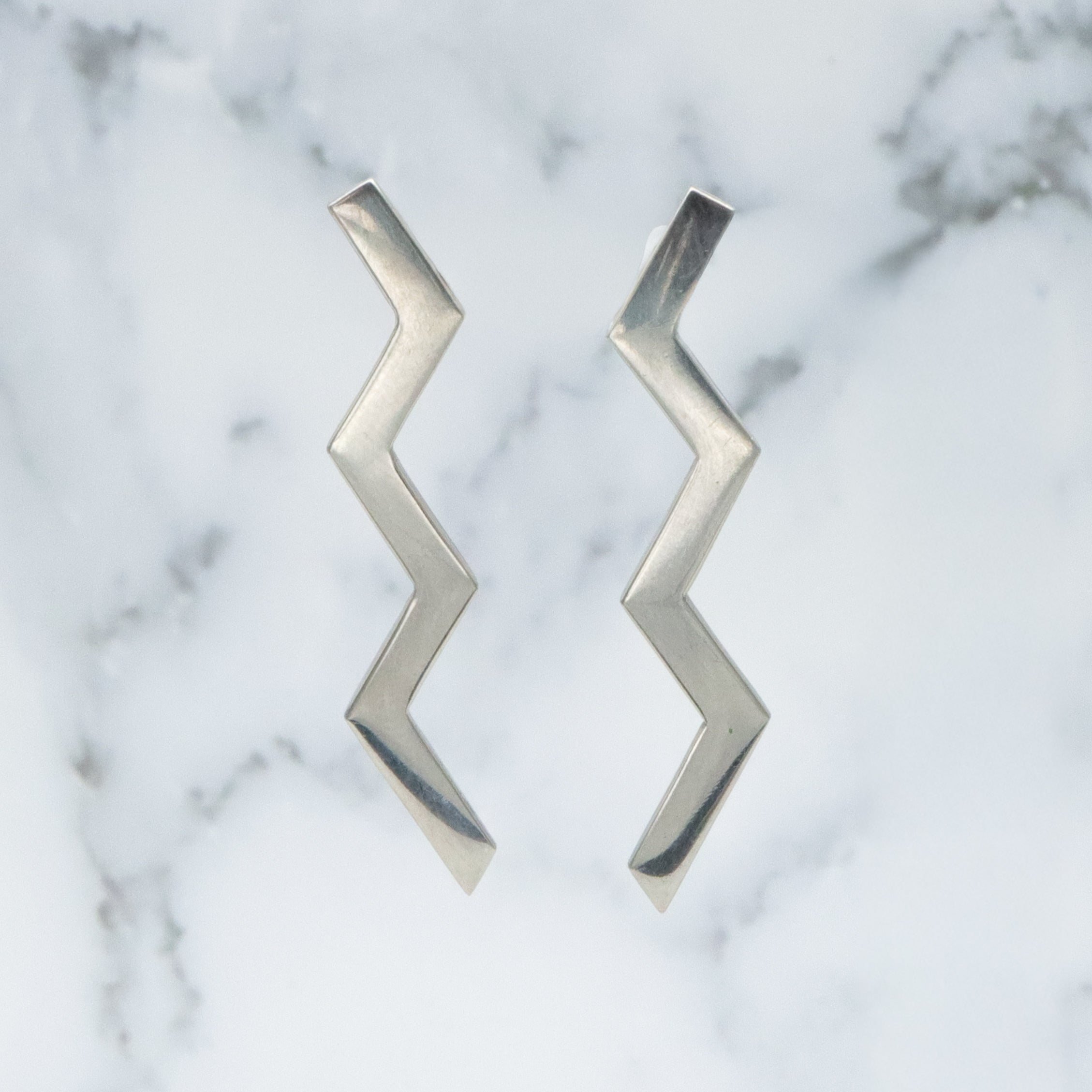 Retro Tiffany & Co Paloma Picasso sterling zig zag earrings w/pouch