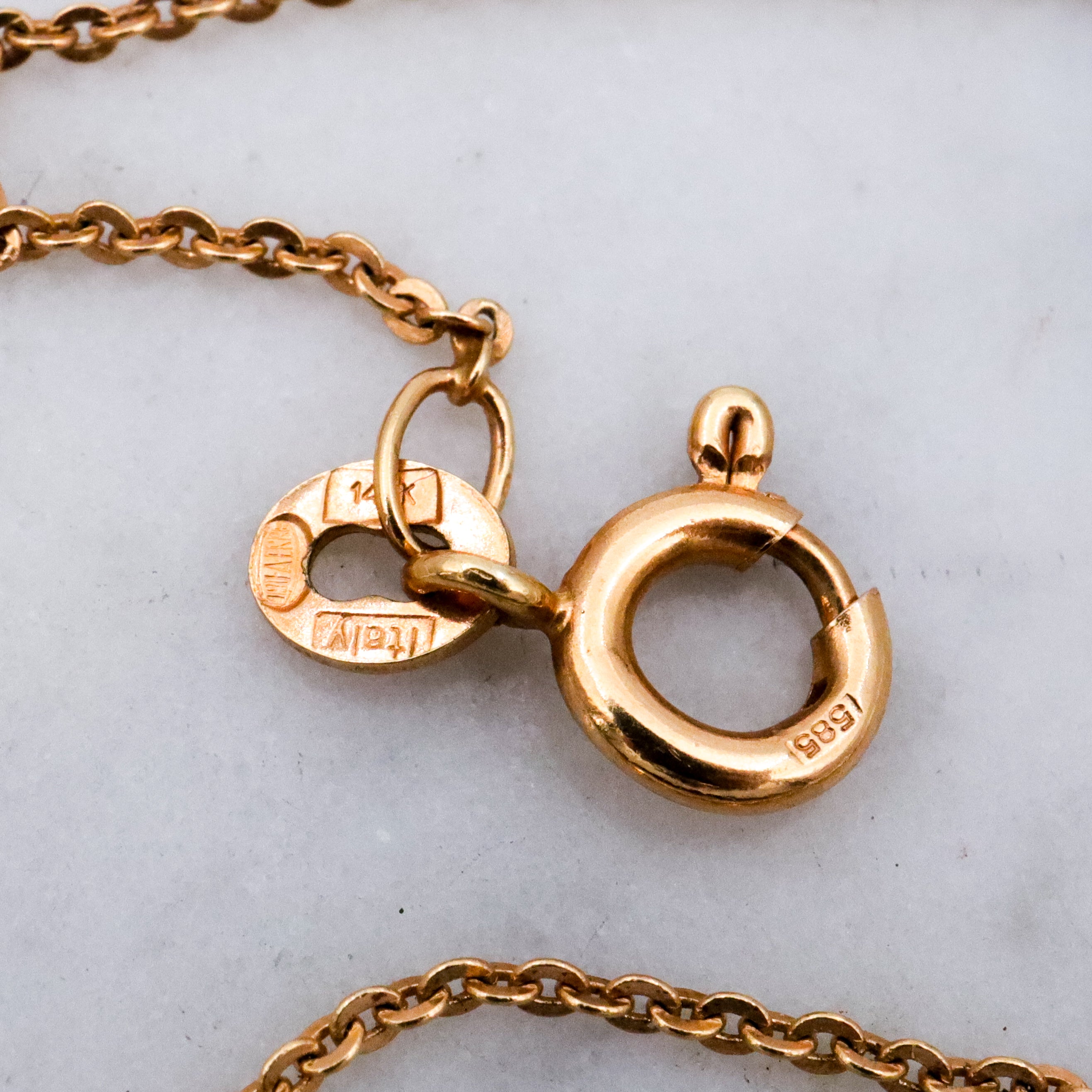 Vintage Uno A Erre Italian 14k gold petite cable chain, 15"