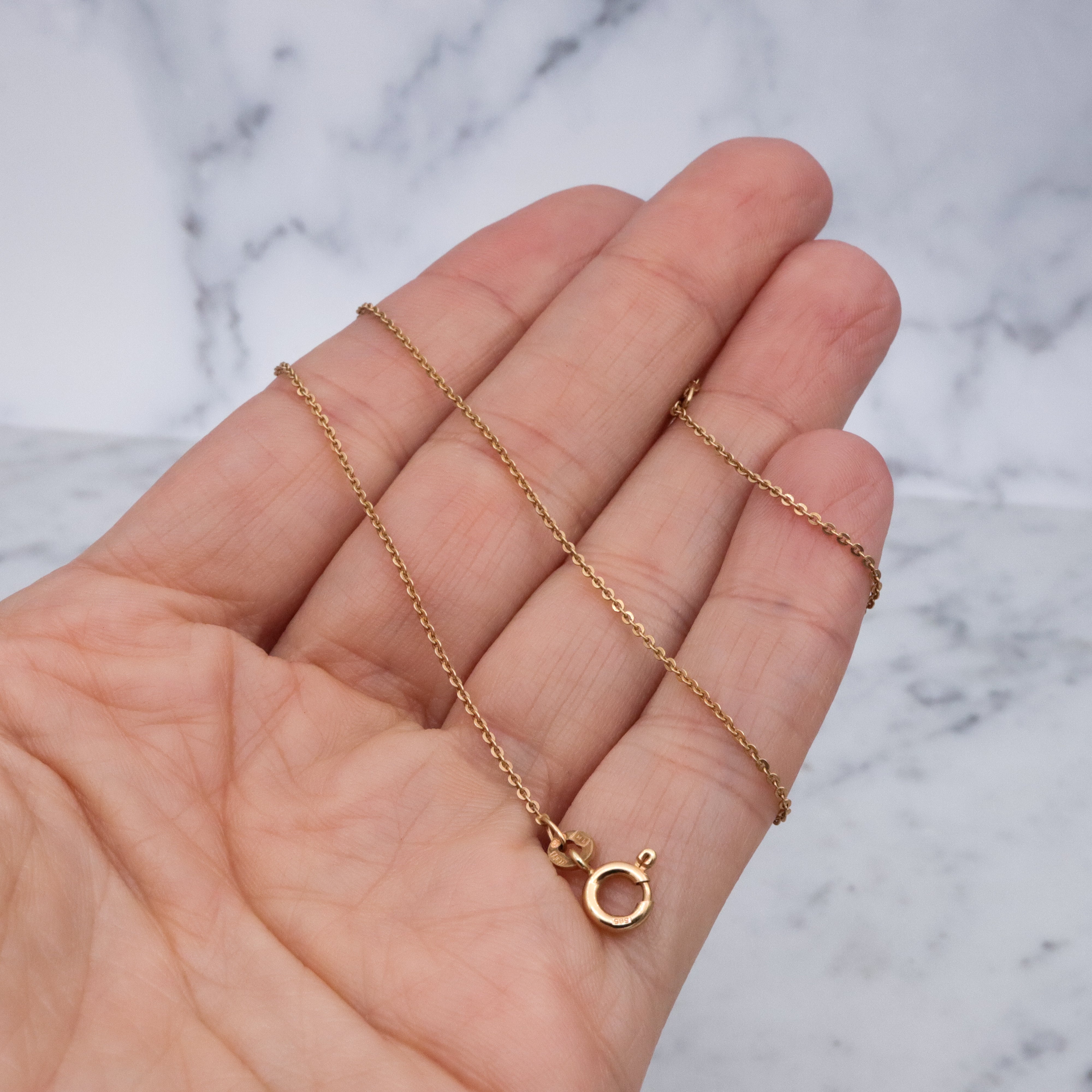 Vintage Uno A Erre Italian 14k gold petite cable chain, 15"