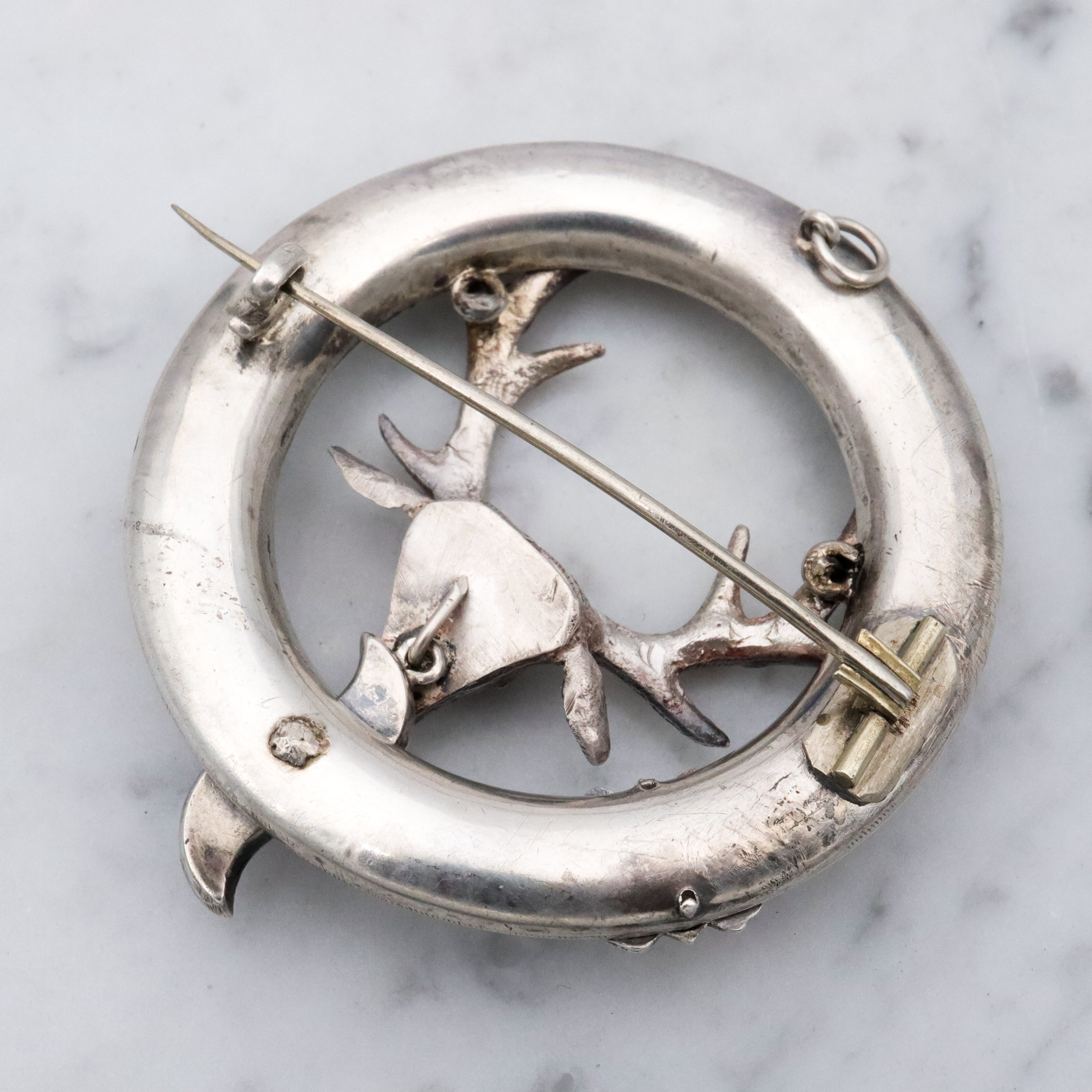 Antique Victorian Scottish Provincial Highlands silver agate stag brooch