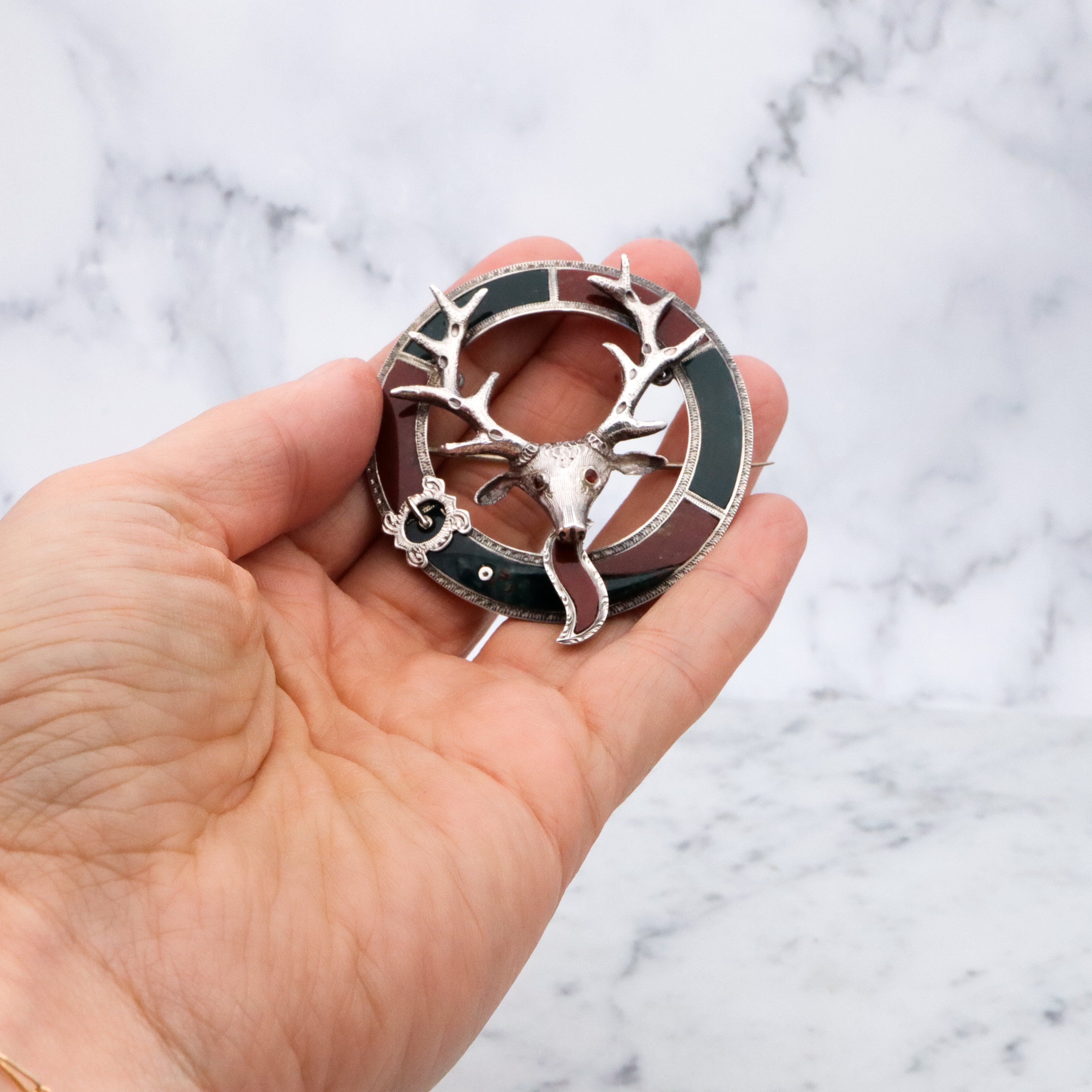 Antique Victorian Scottish Provincial Highlands silver agate stag brooch