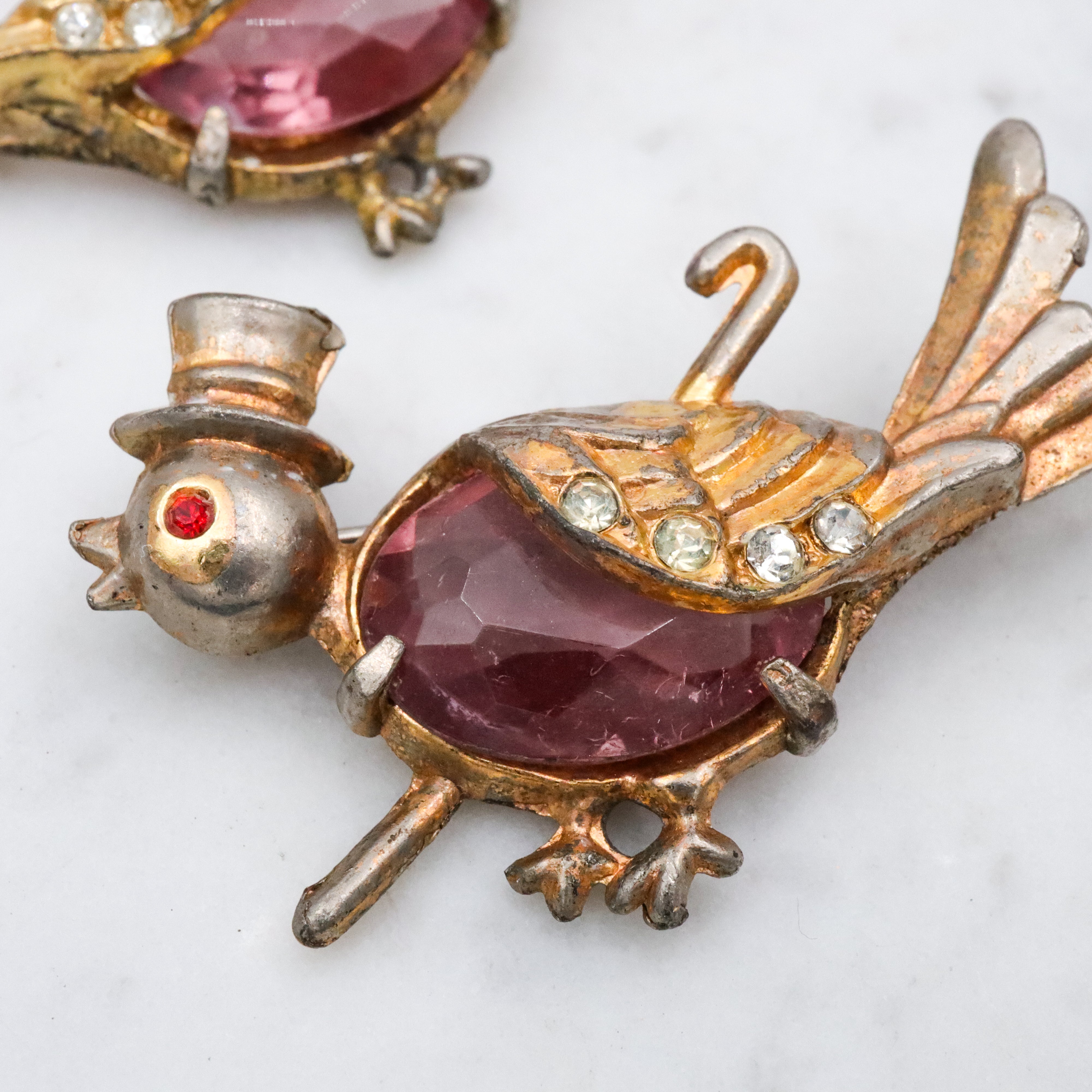 40s Pair of jelly belly lovebirds pins