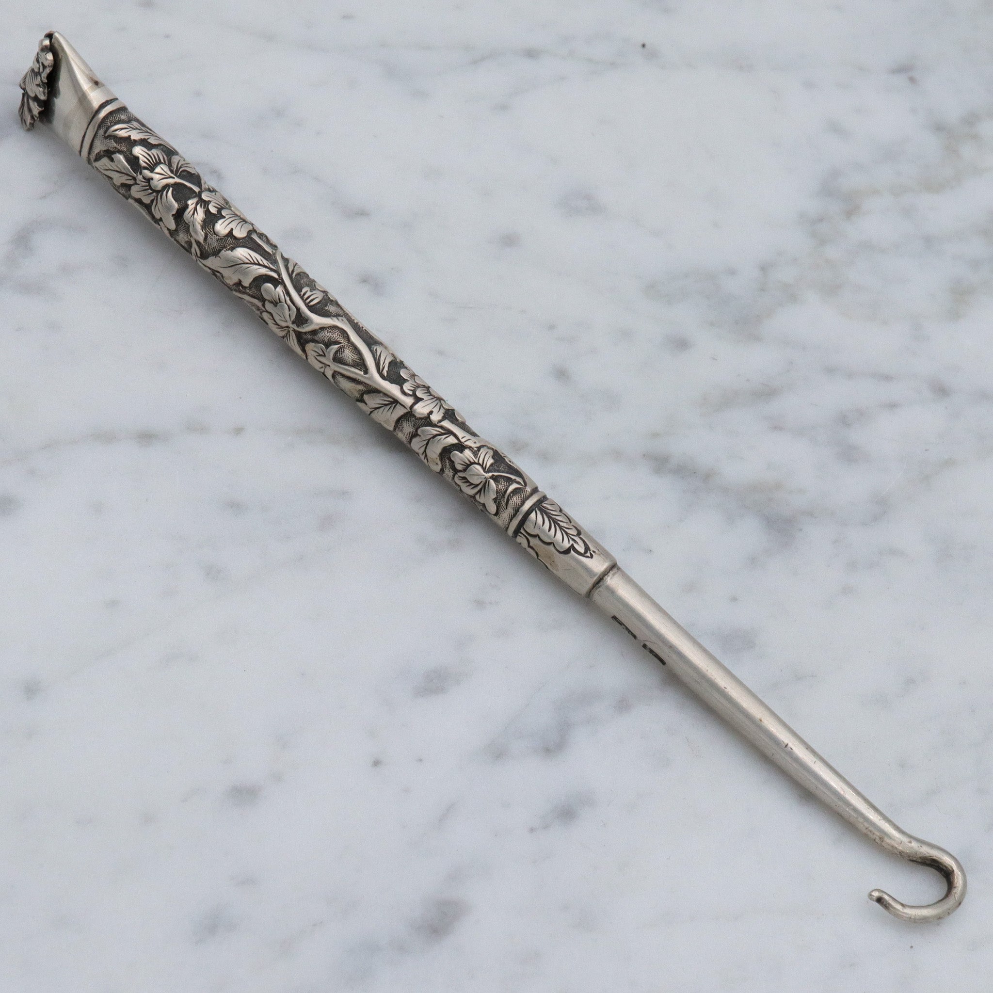 Rare Victorian Chinese export silver Chrysanthemum button hook