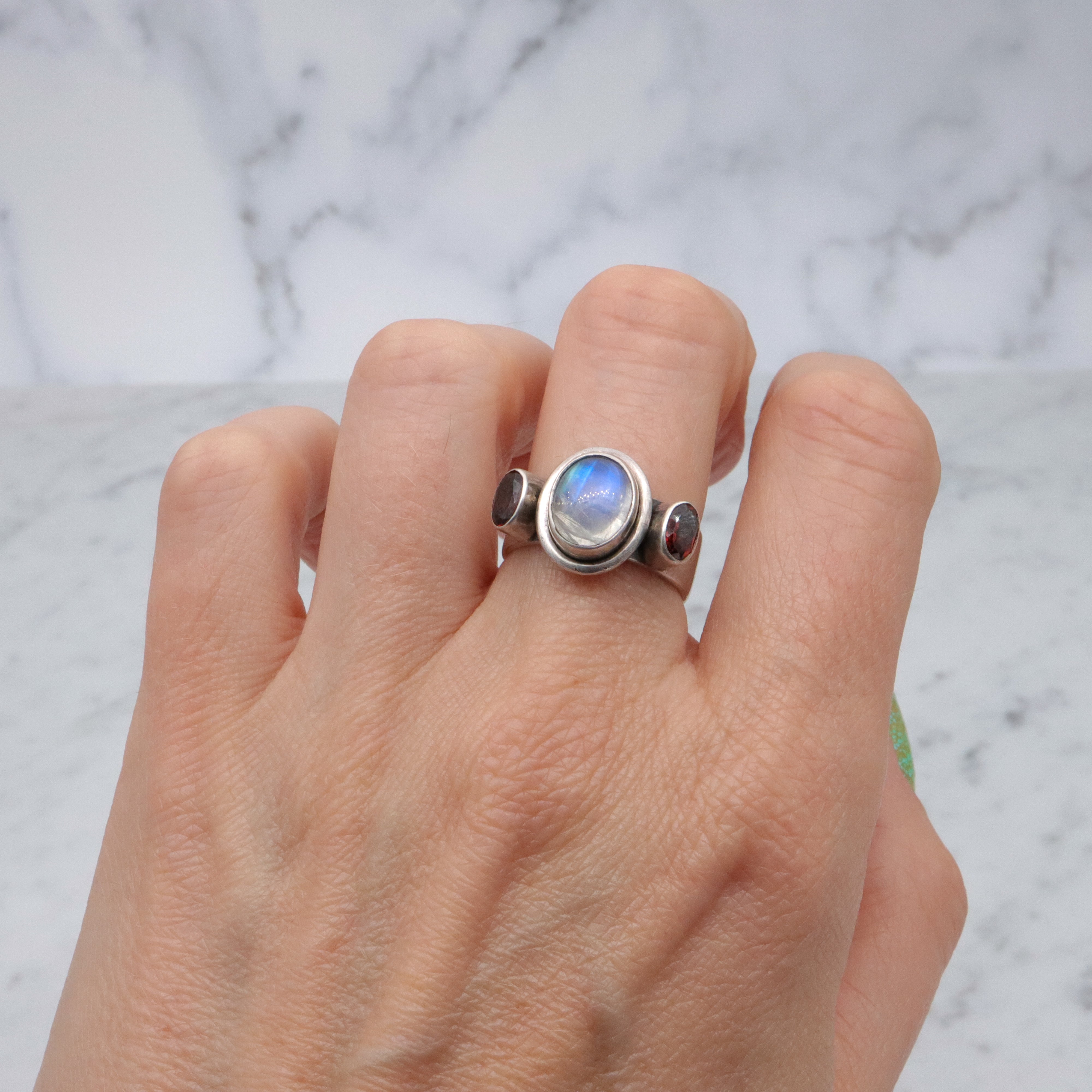 Vintage rainbow moonstone & garnet sterling ring, sz 7.5