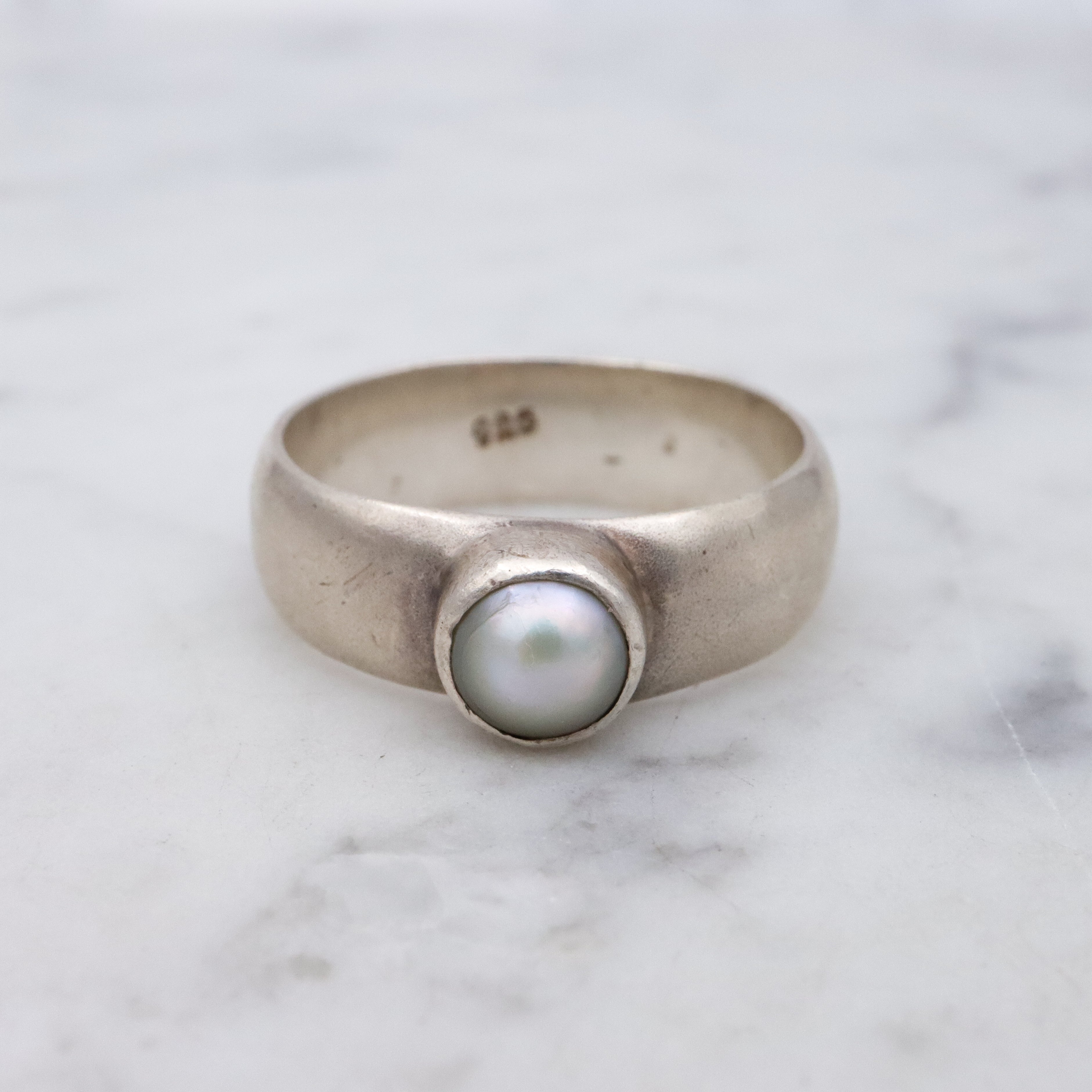 Vintage genuine mabe pearl thick band sterling ring, size 9