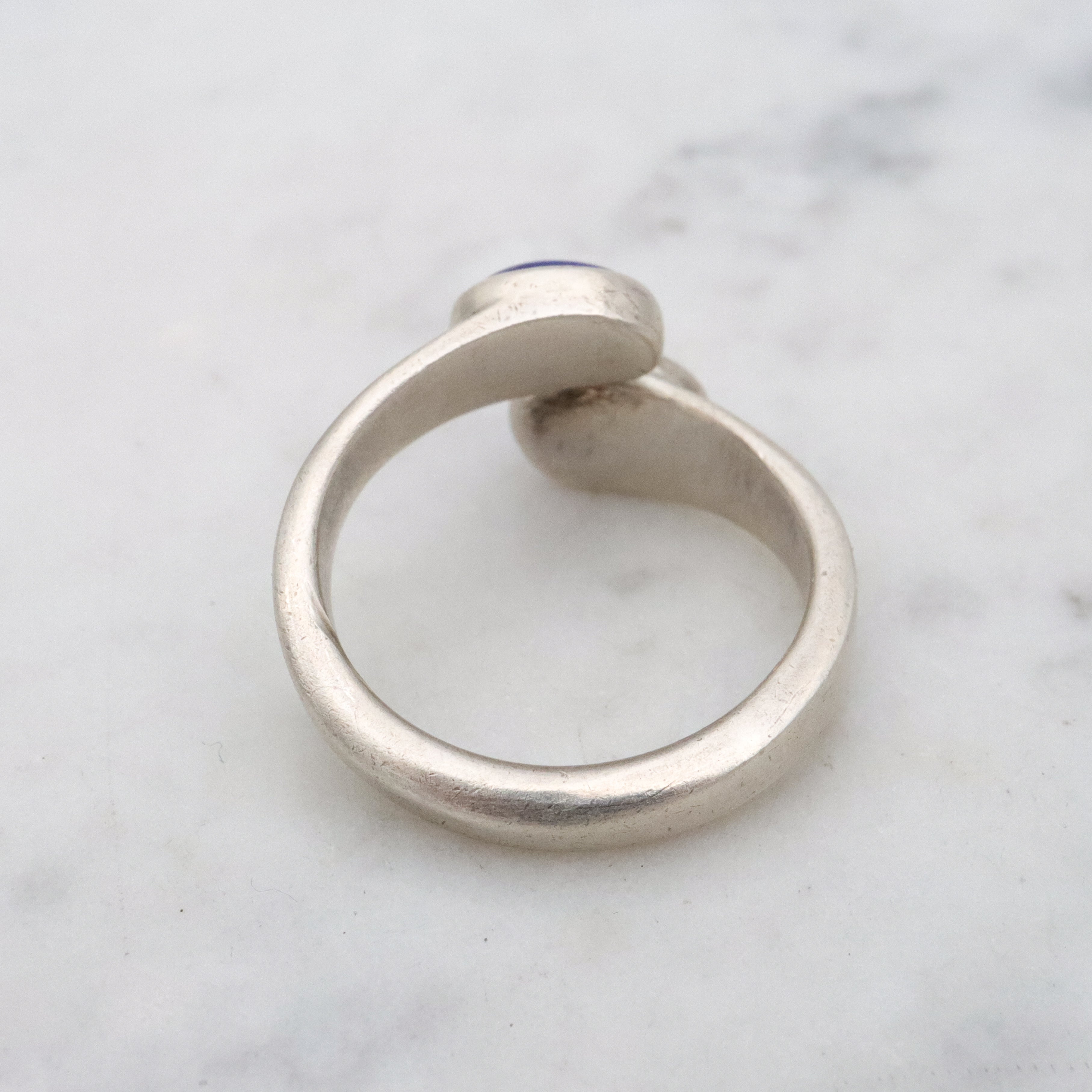 Vintage silver modernist & lapis wrap ring, sz 6.5